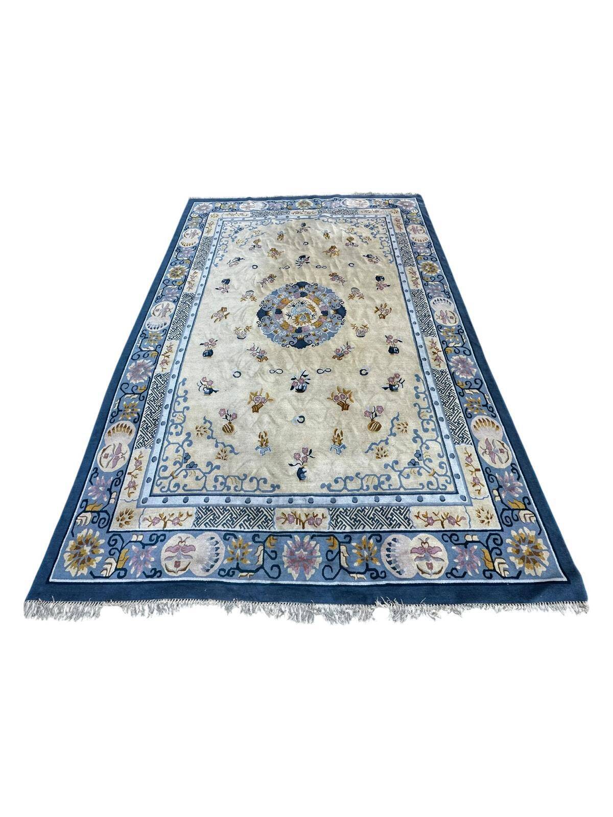 Oriental rug 3m x 4m
