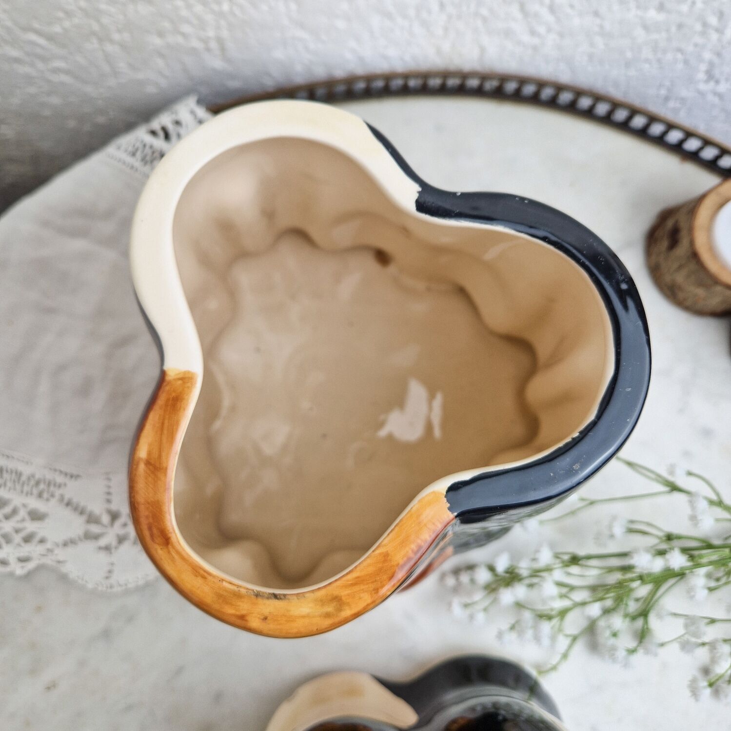 Cat cookie jar, ceramic cookie jar three vintage cats