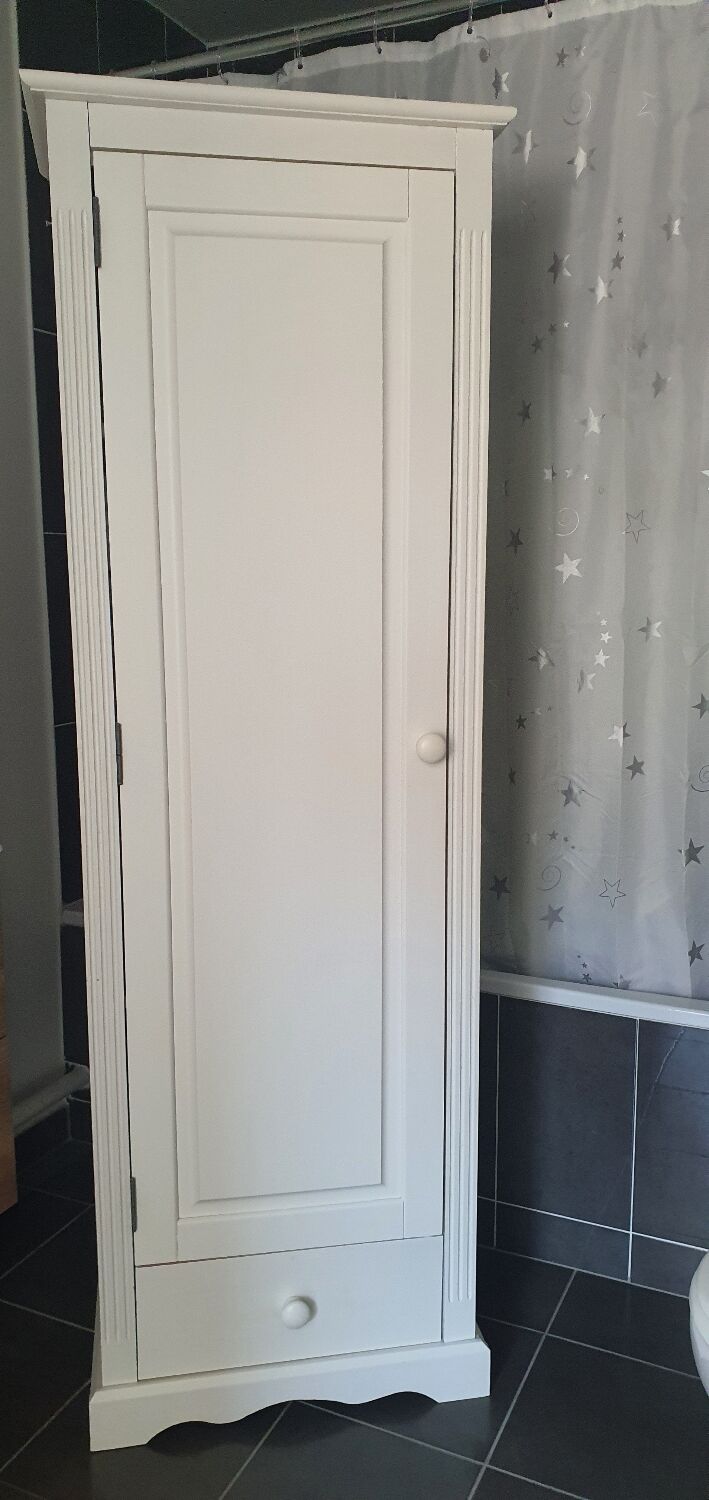 Hosiery cabinet