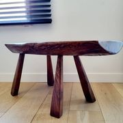 Banc ou table d'appoint en bois massif de tronc d'arbre, style brutaliste, 1960