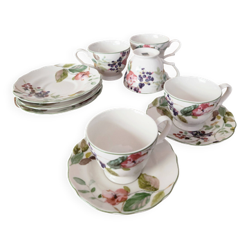 Set of fine porcelain tea cups & saucers 222 FIFTH "Wild Flower"