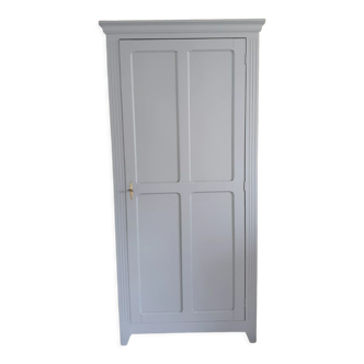 Armoire parisienne grise