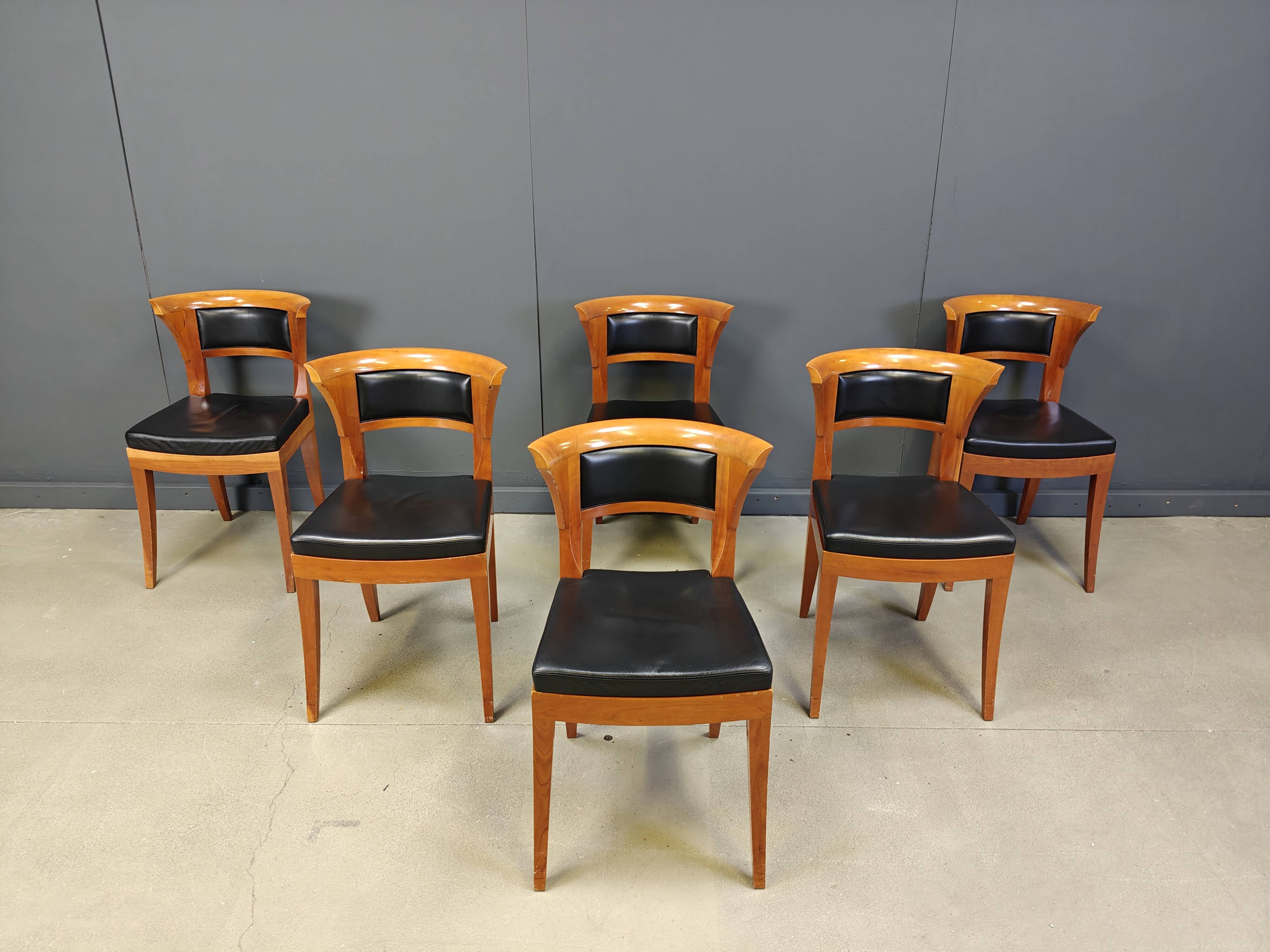 Set of 12 Cherry wood dining chairs by Leon Krier Model Sella Media by Gior
