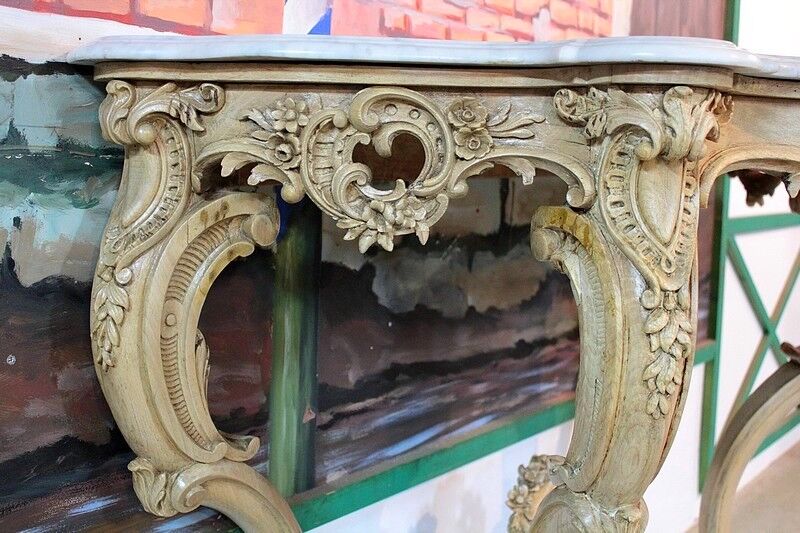 Natural wood XIX Louis XV console