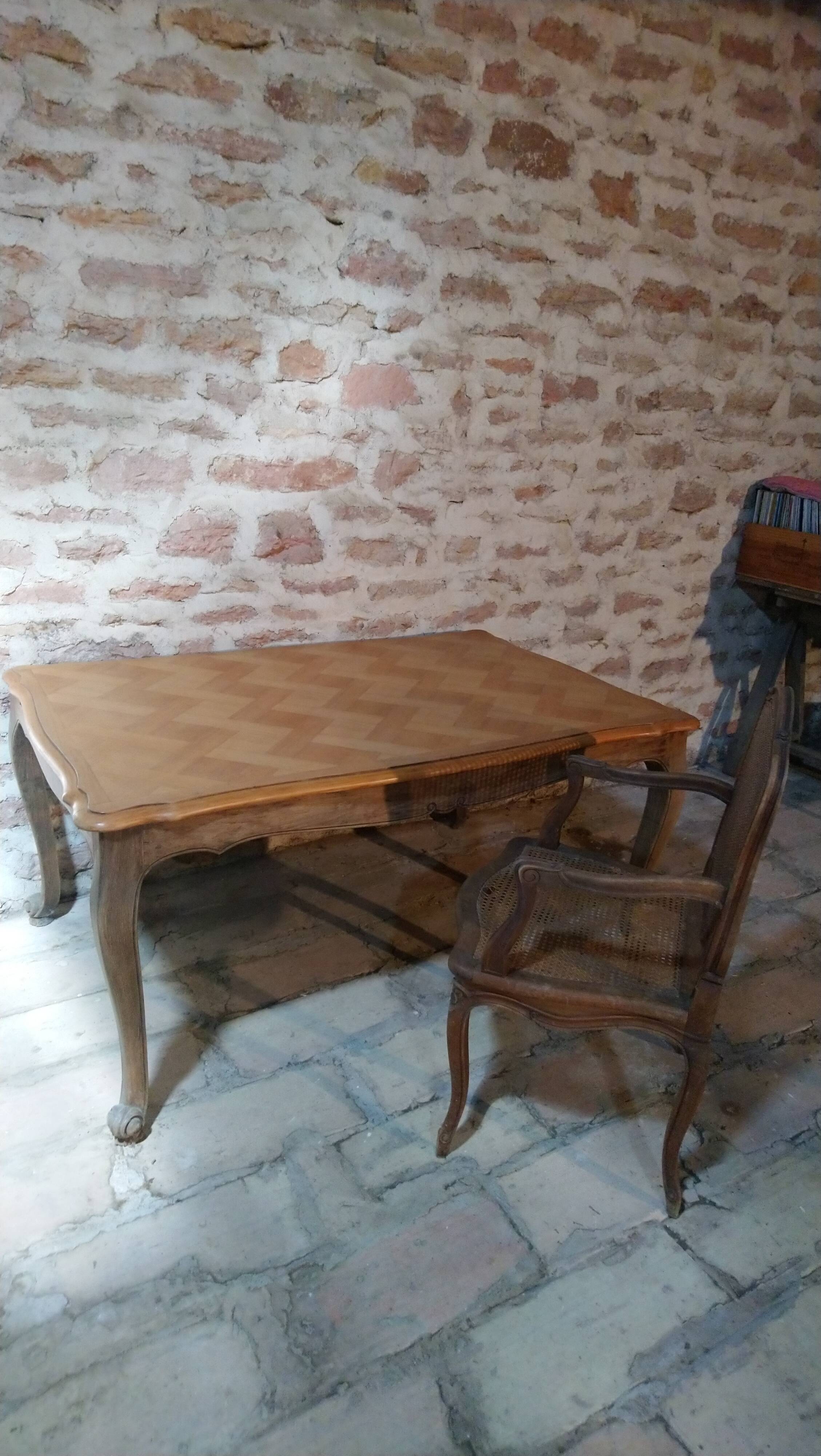 Louis XV style table in oak and cherry wood.
