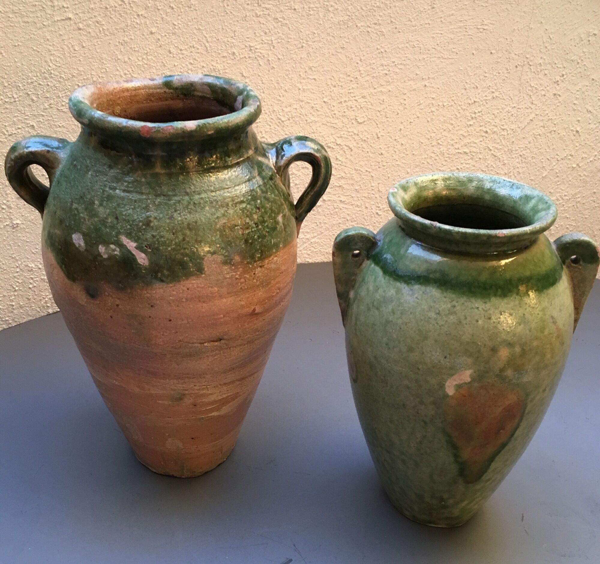Duo de jarres terre cuite vernissées verte