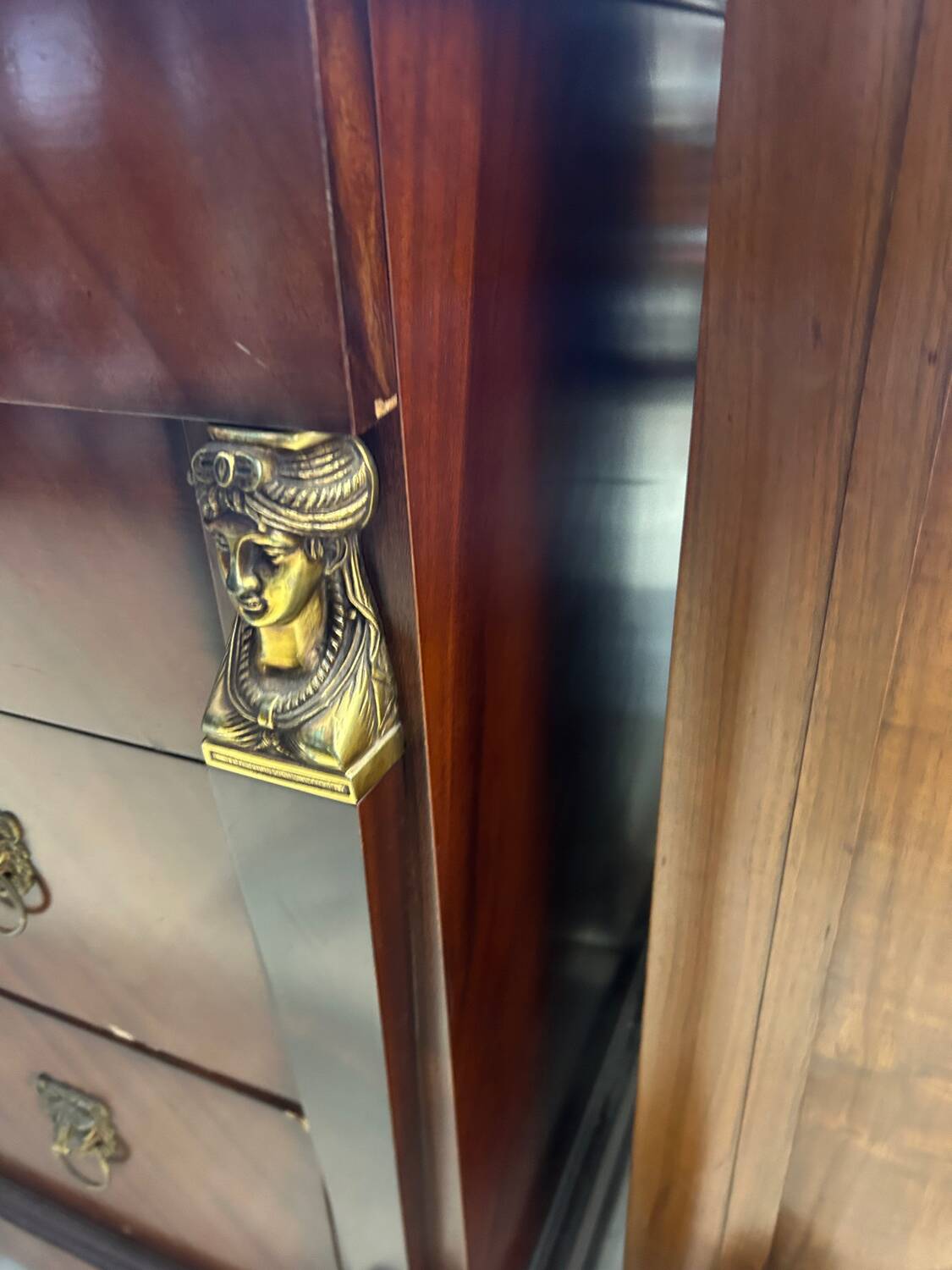 Commode style Empire