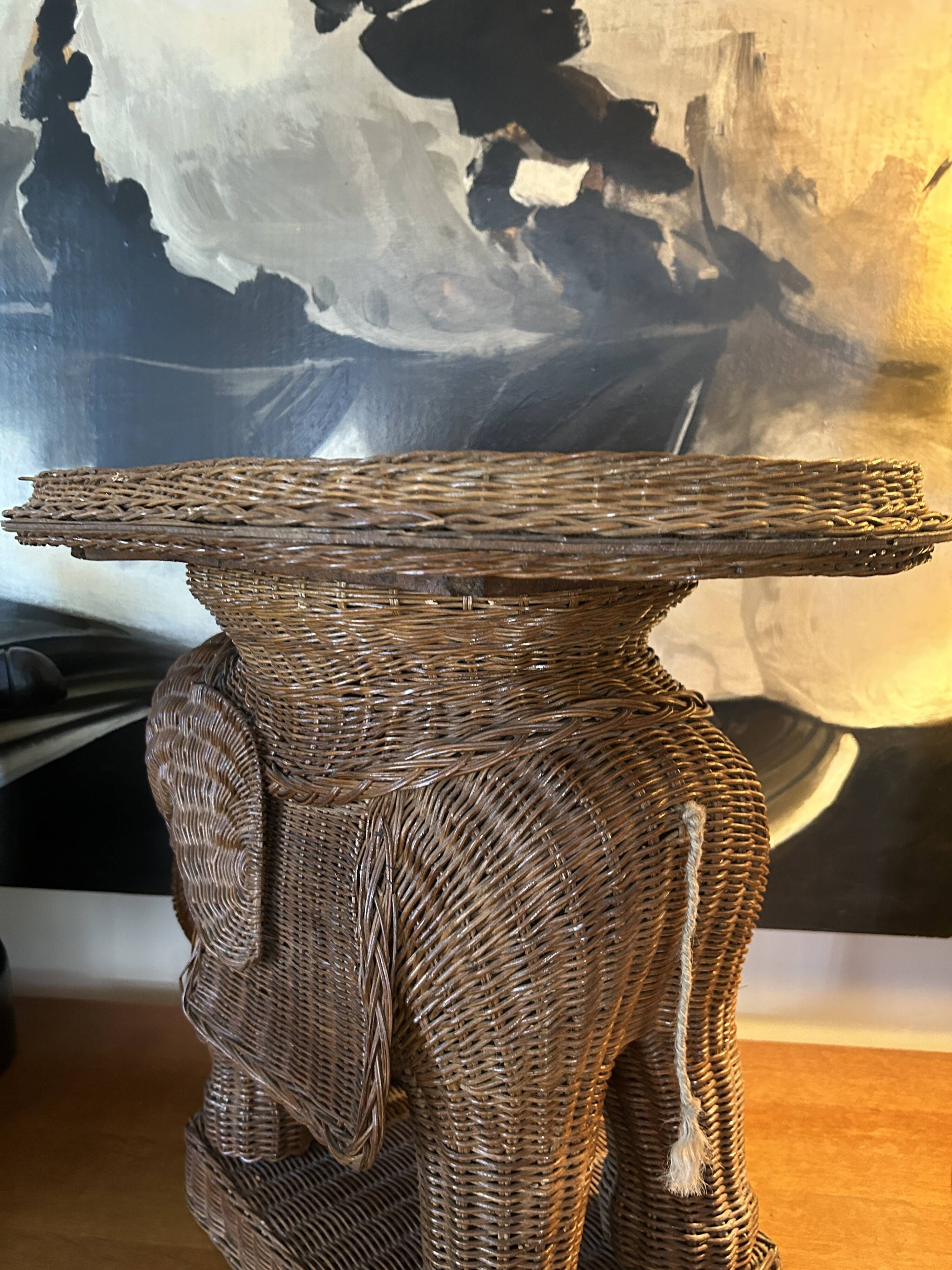 Rattan Elephant table in the style of Vivaï del Sud, Italy 1970
