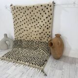 Handcrafted Moroccan Berber carpet 150 x 92 CM