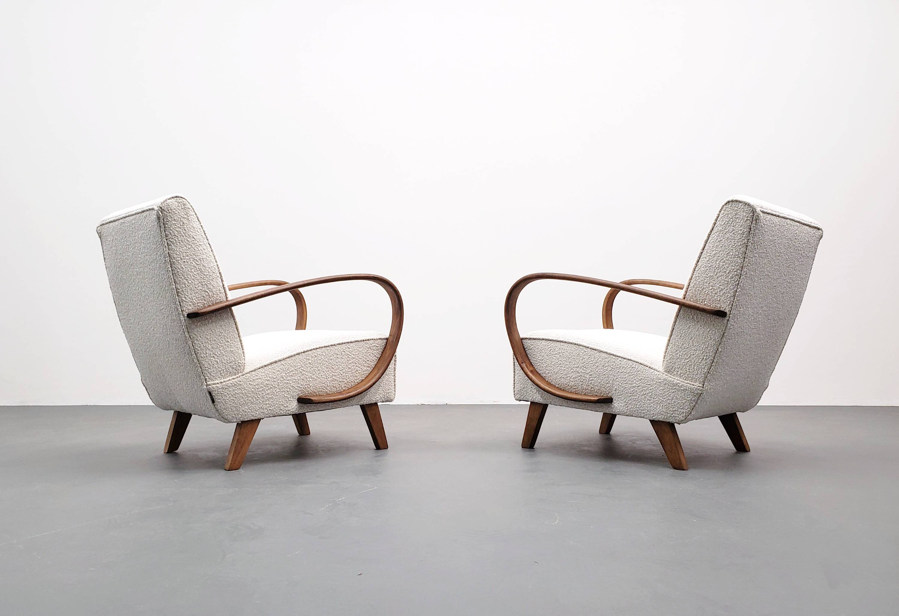 1930 Jindrich Halabala Bentwood Armchair in Ivory Premium Buckle