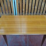 Extendable teak table