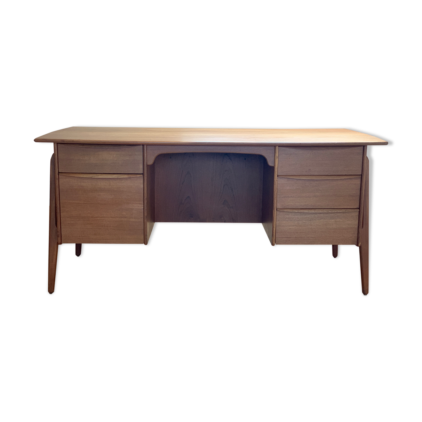 Scandinavian desk