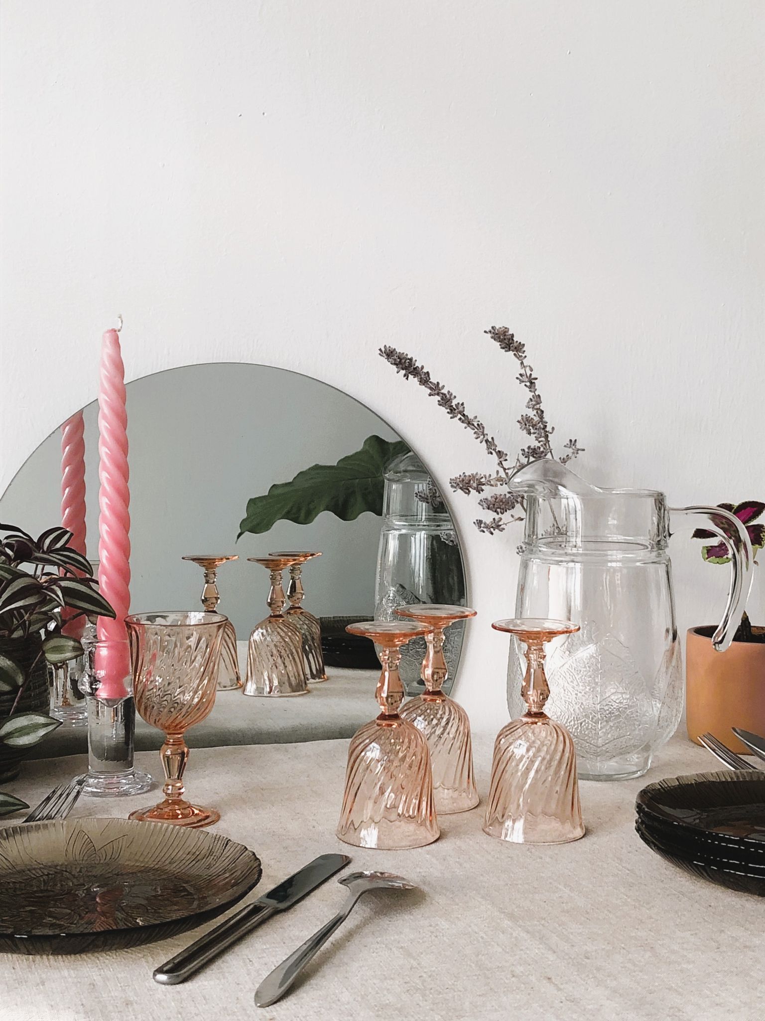 4 glasses tourbillon Rosaline wine in pink glass, Luminarc French glassware, vintage retro table
