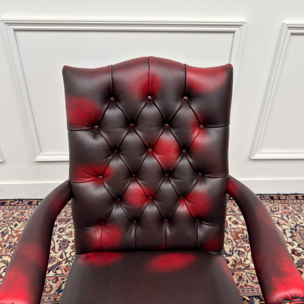 Chaise de bureau Chesterfield anglaise classique en rouge bordeaux