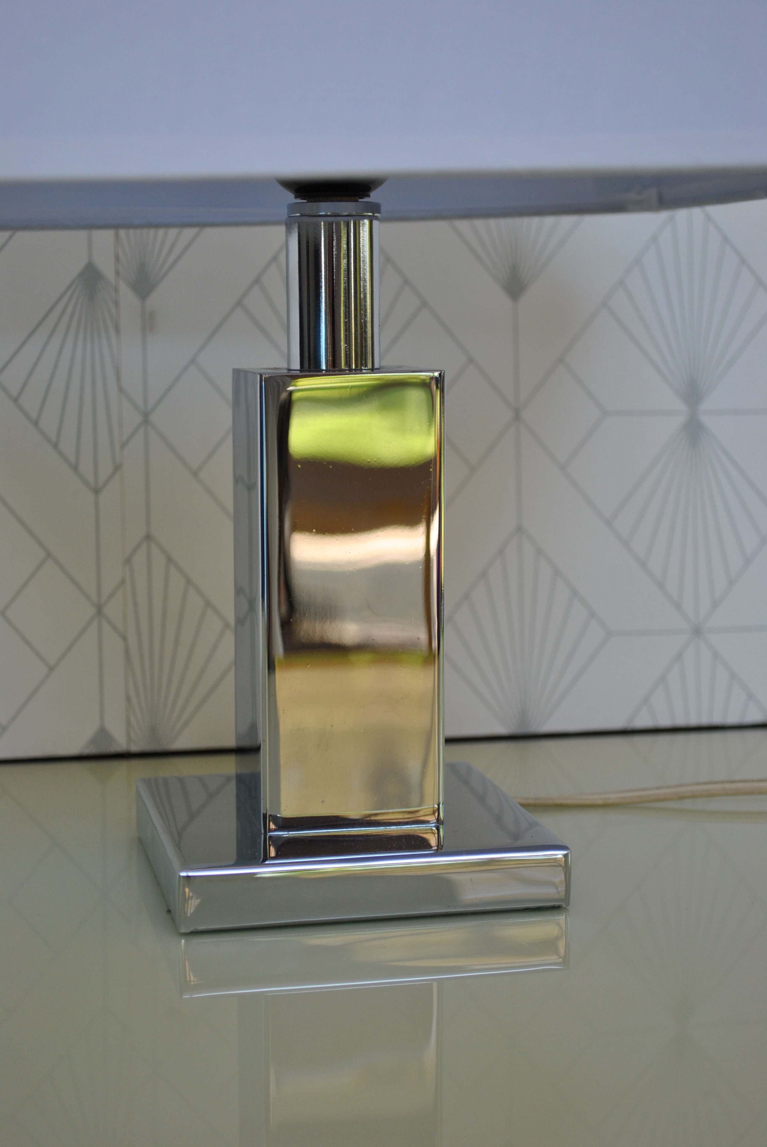 70-year-round chrome lamp