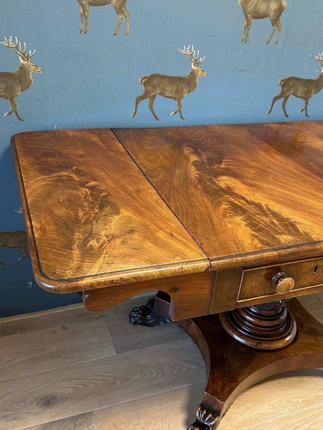 Table de canapé en acajou anglais du XIXe siècle