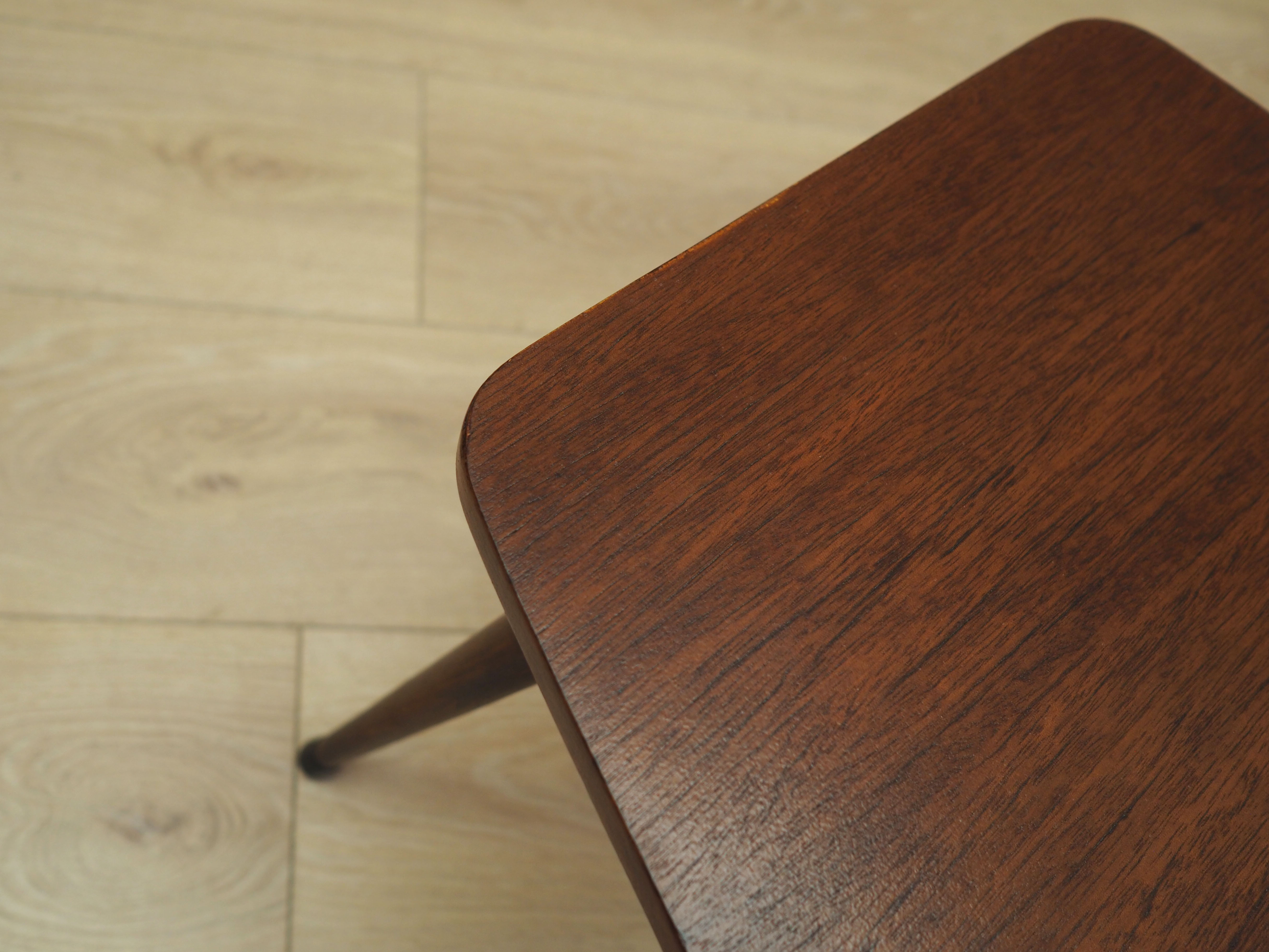 Tabouret en teck, design danois, années 1970, production: Danemark