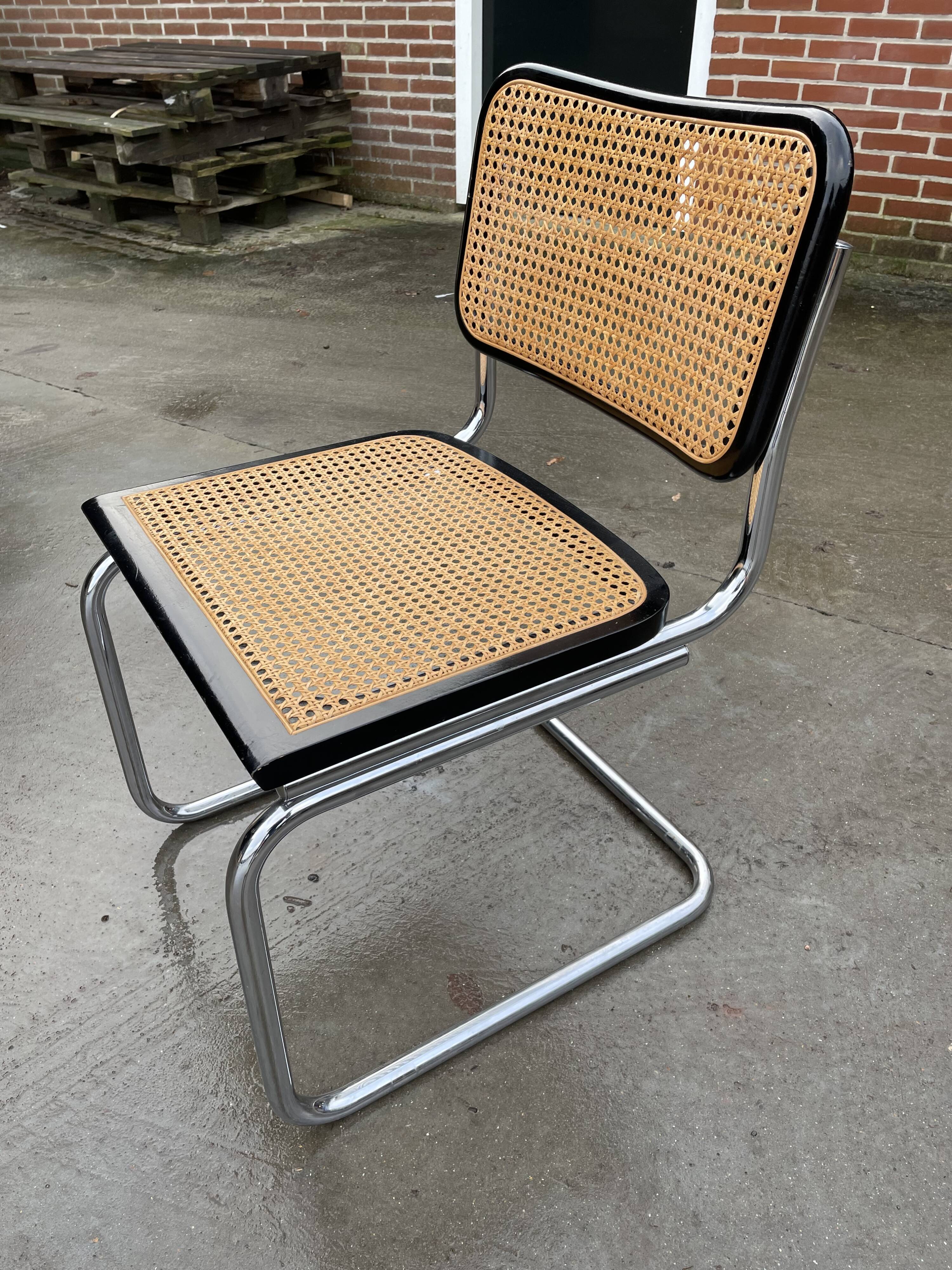 Cesca design chair b32 model in black and chrome