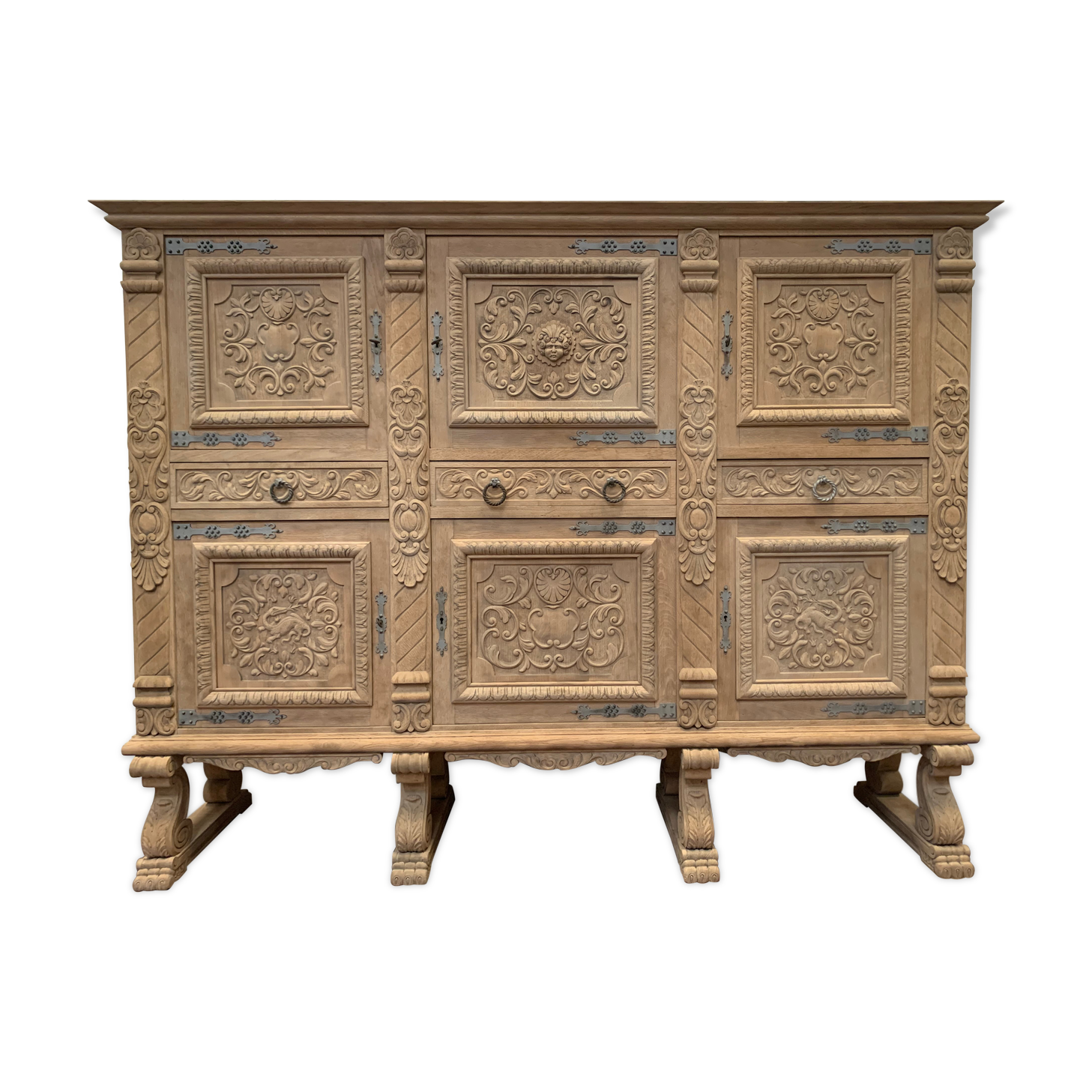 Renaissance style sideboard in solid oak XX century
