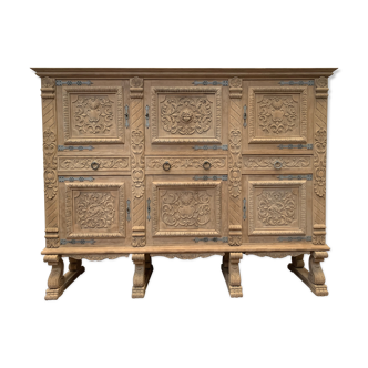 Renaissance style sideboard in solid oak XX century