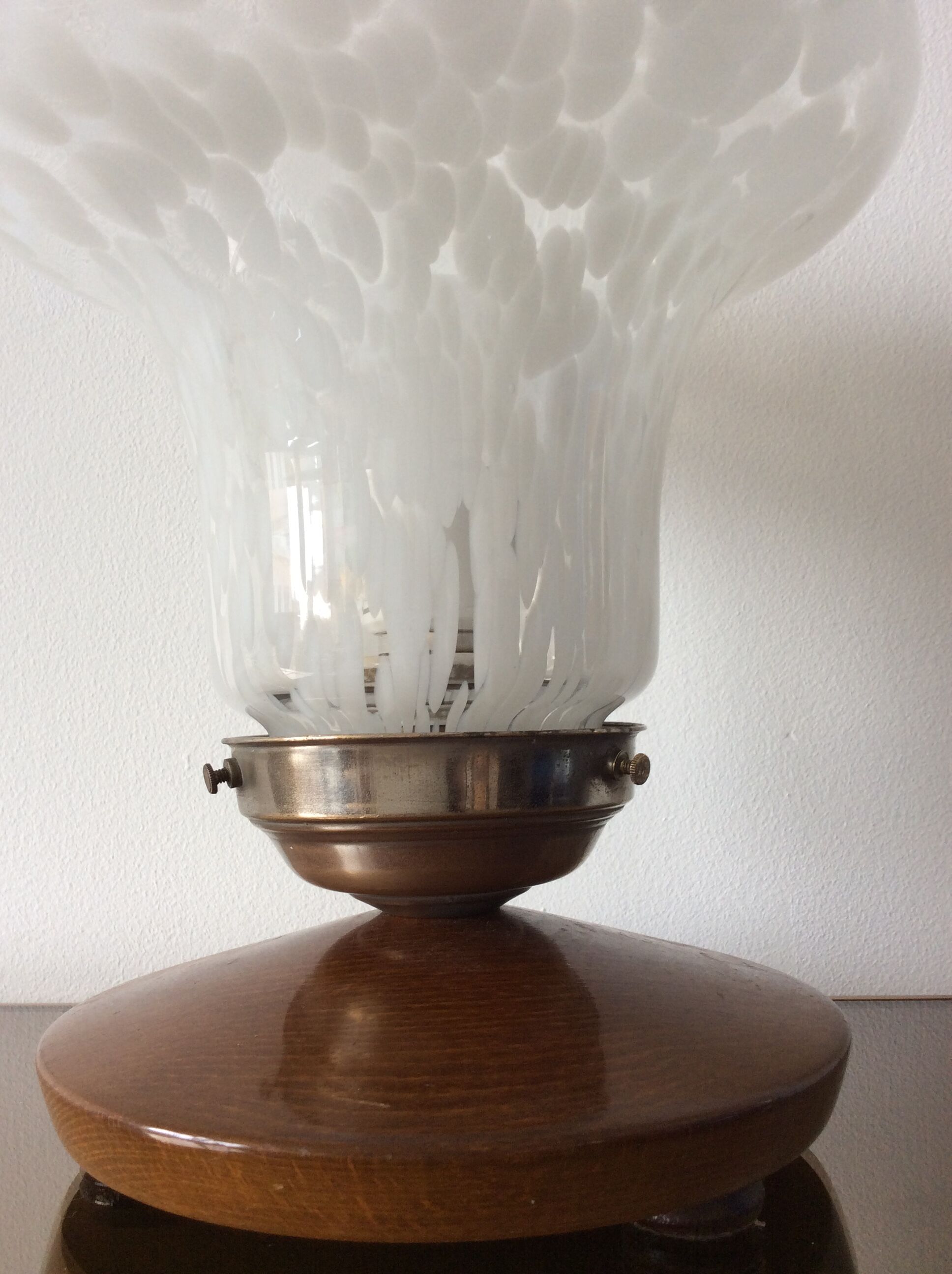 Lampe Art Déco globe champignon Clichy et pied bois