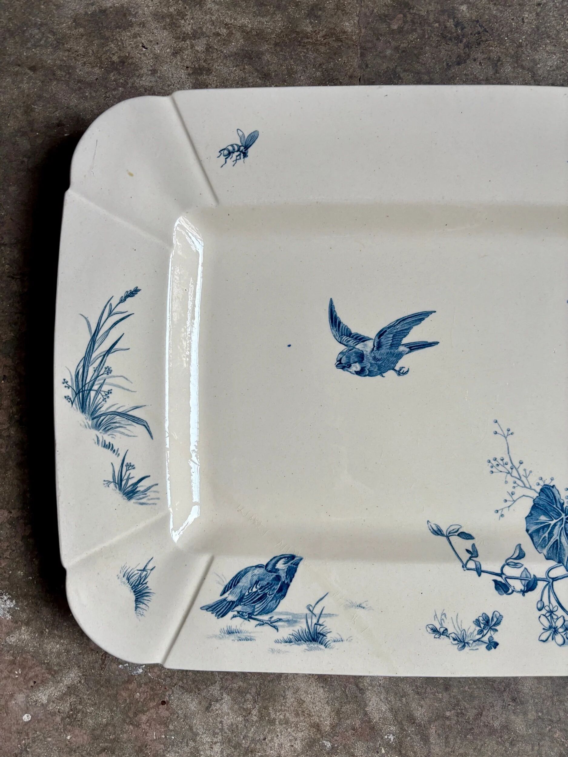 Large rectangular Gien dish in blue ironstone, "Birds" service circa 1870.