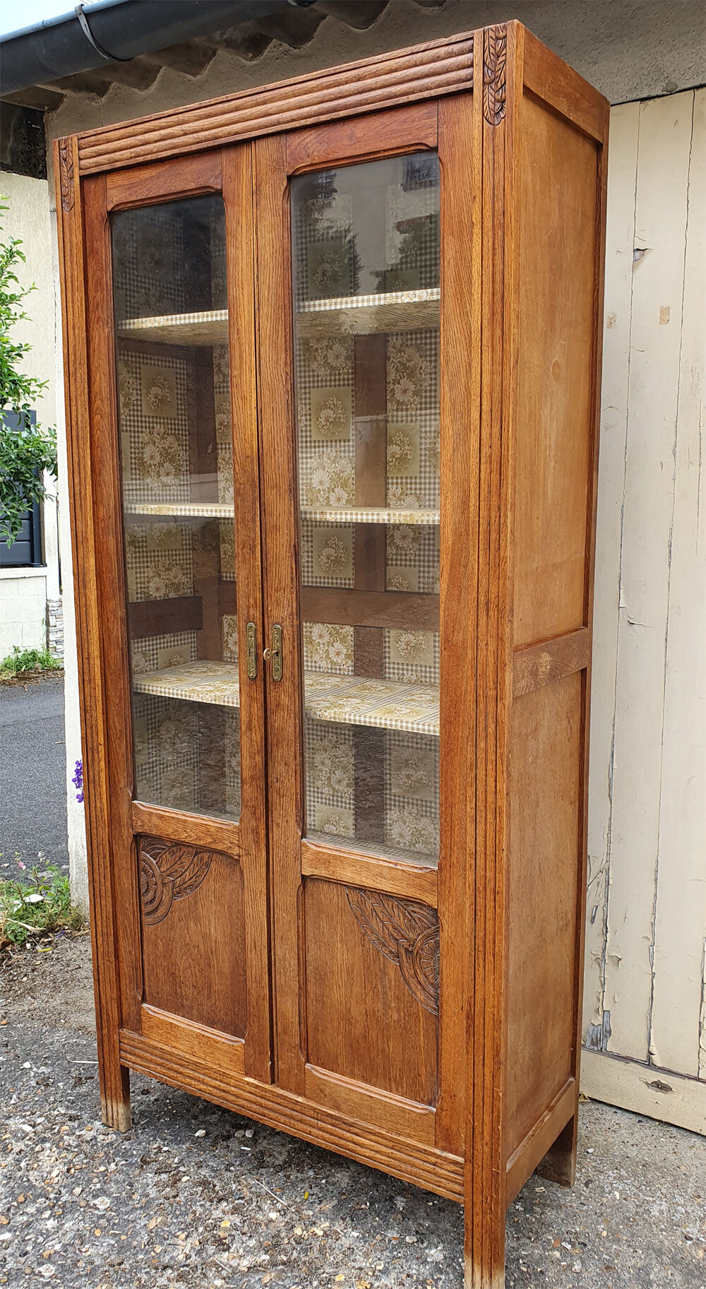 Glass door cabinet, kitchen cabinet, kitchen, library, vintage, 1940s
