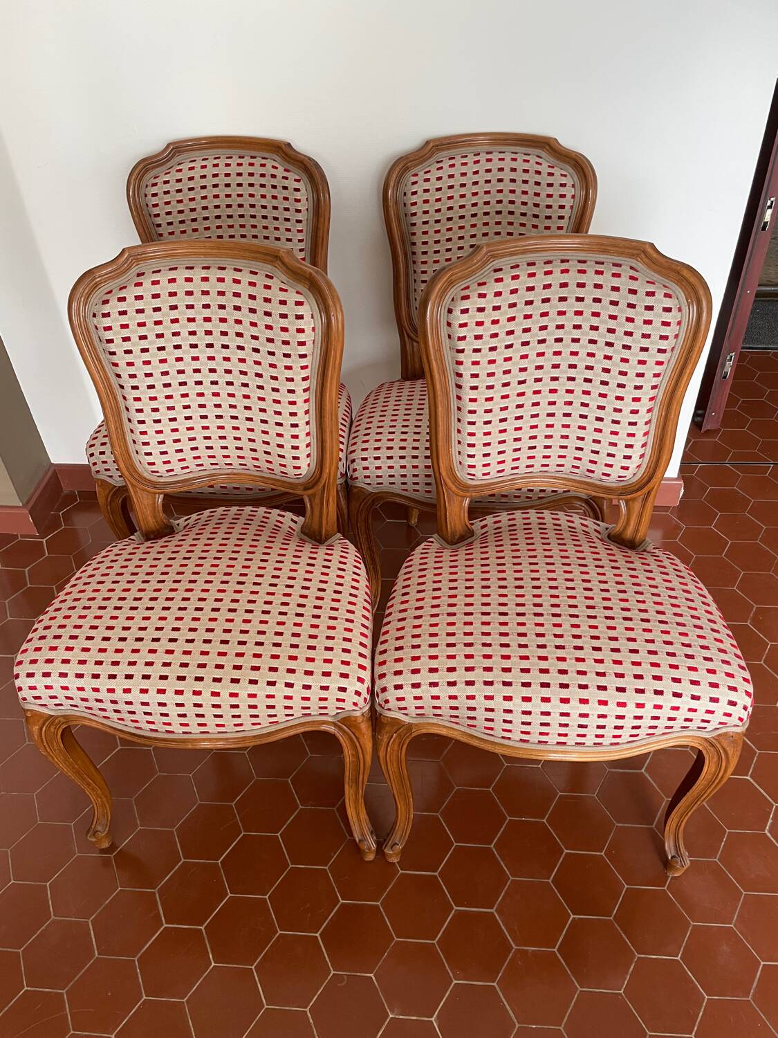 Set of 4 solid wood chairs