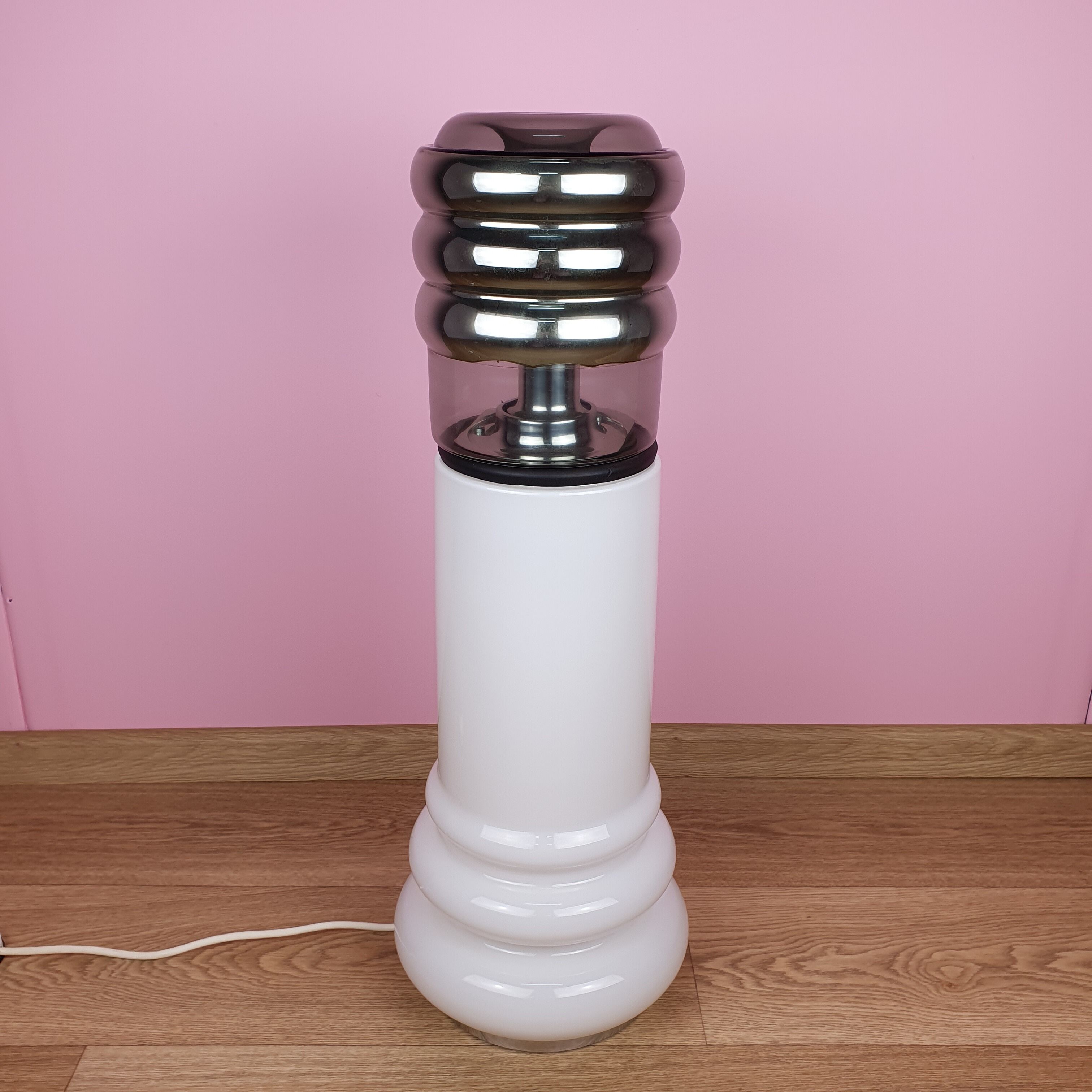 Lampadaire en verre opalin du milieu du siècle de Peil & Putzler, Allemagne, années 1960