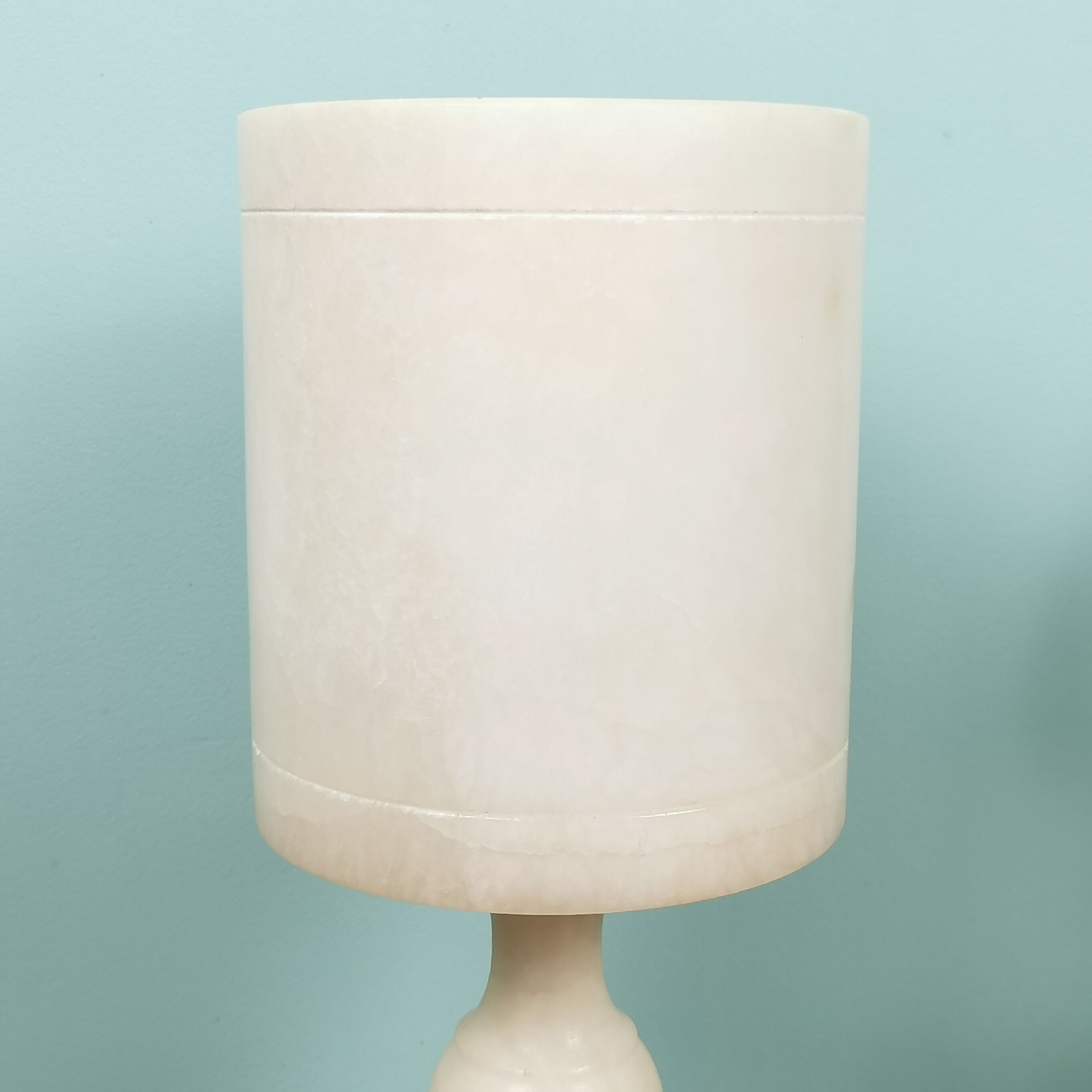 Alabaster lamp