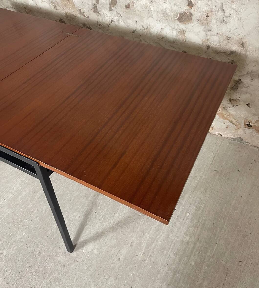 Table dlg George Frydman