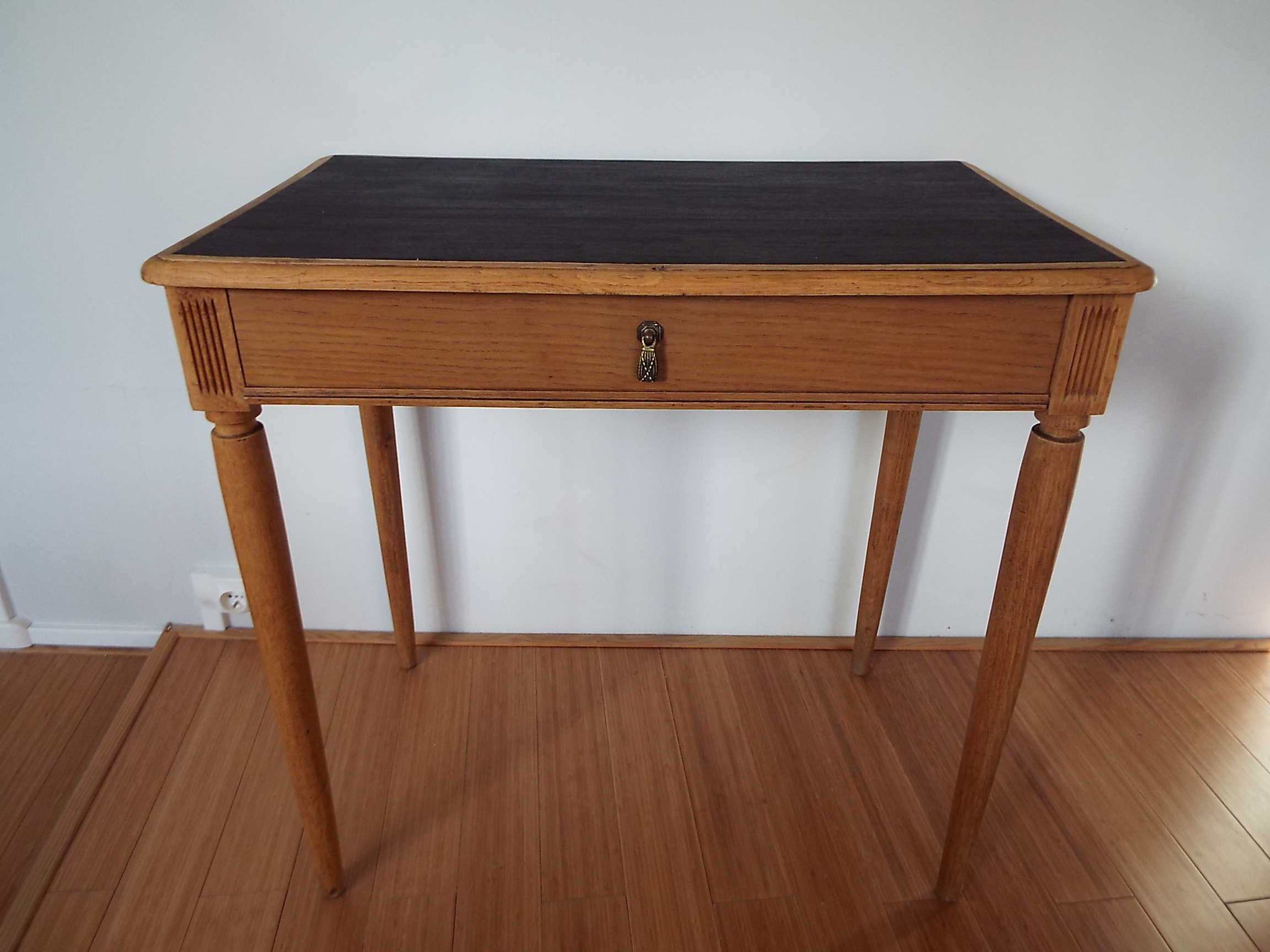 Art deco style table