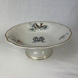 Plat sur pied avec un monogramme M et oiseau bleu et marron