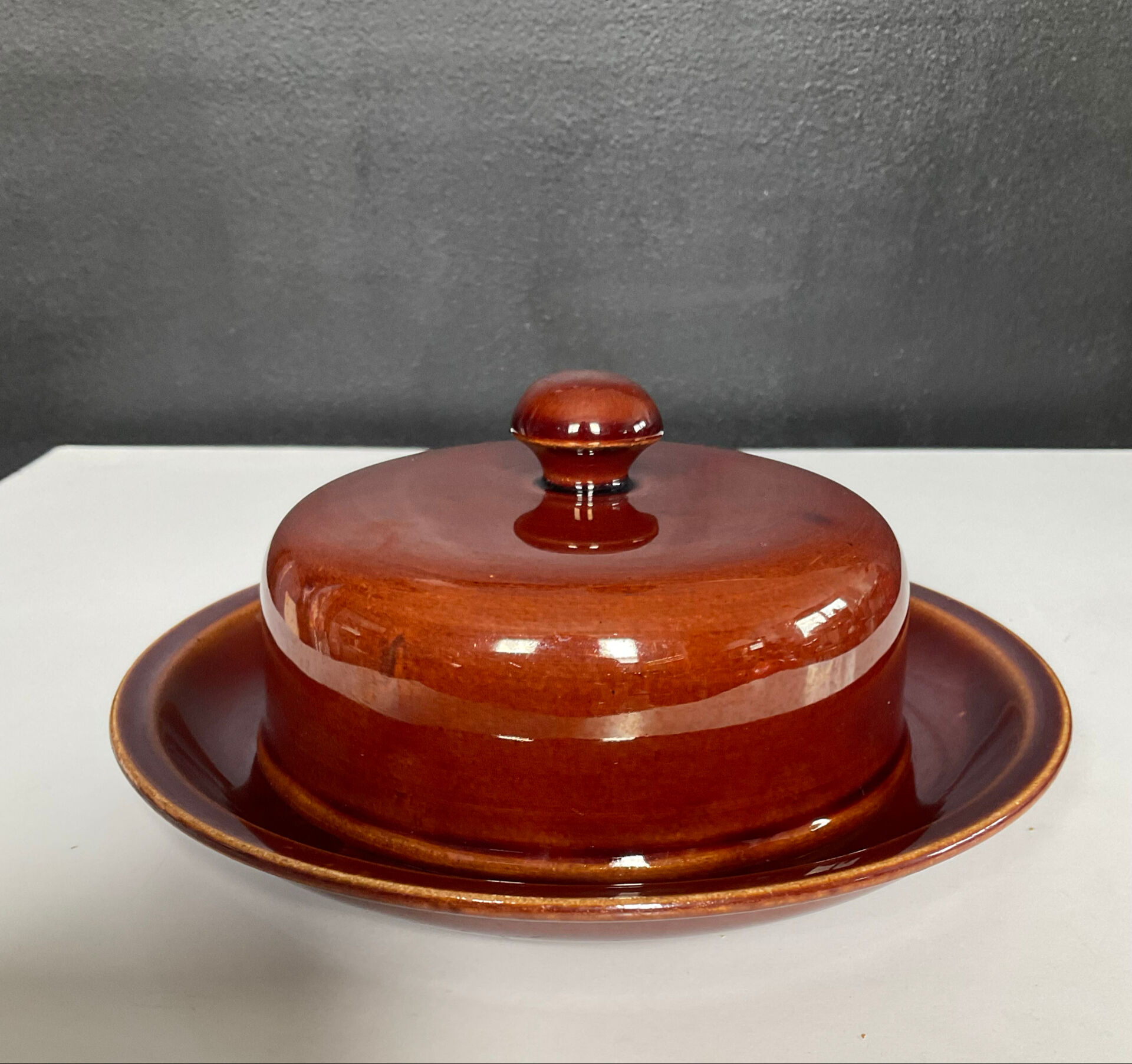 Beurrier à cloche vintage en céramique 