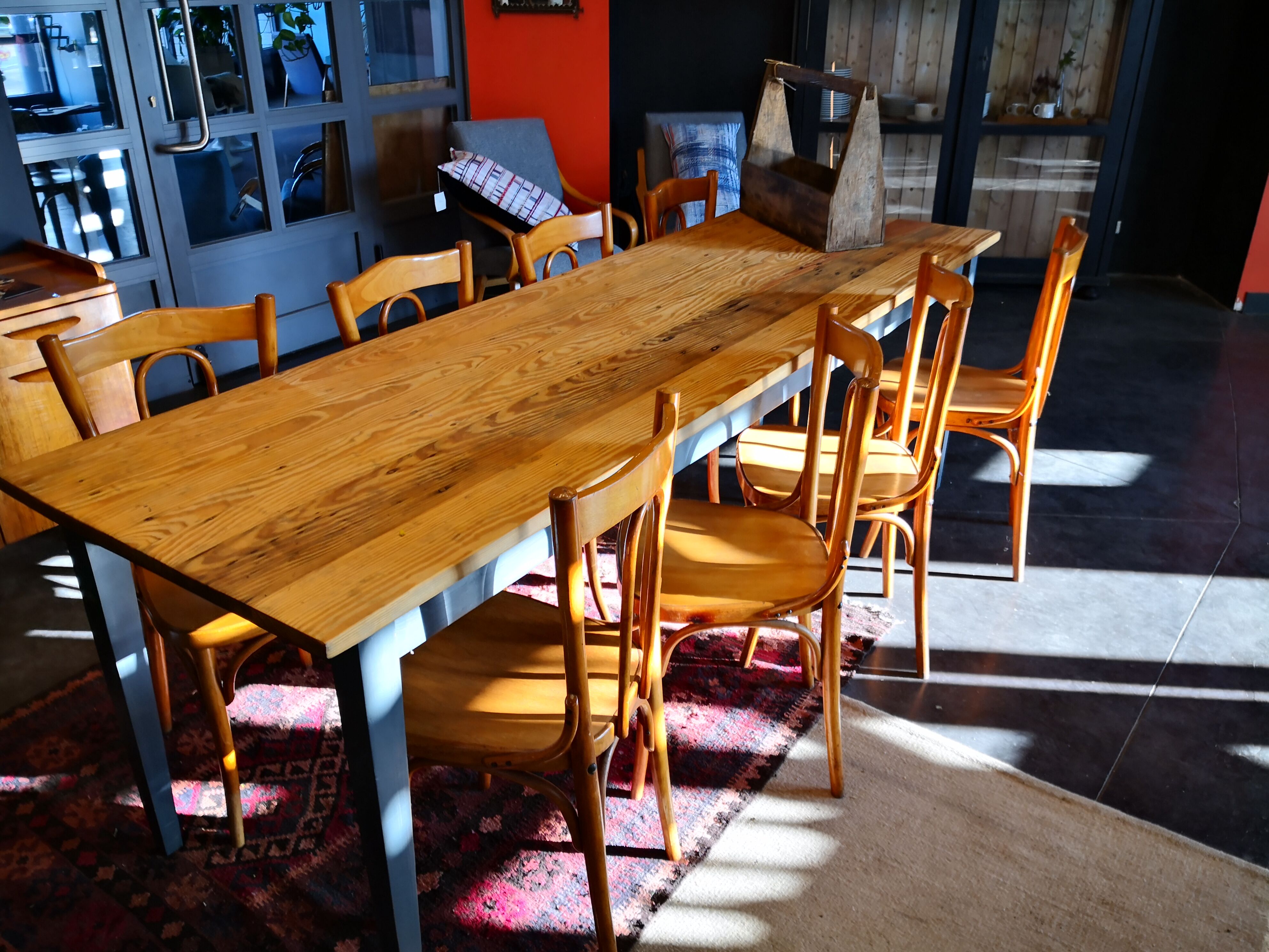Vintage table, 2,40m, 8 people