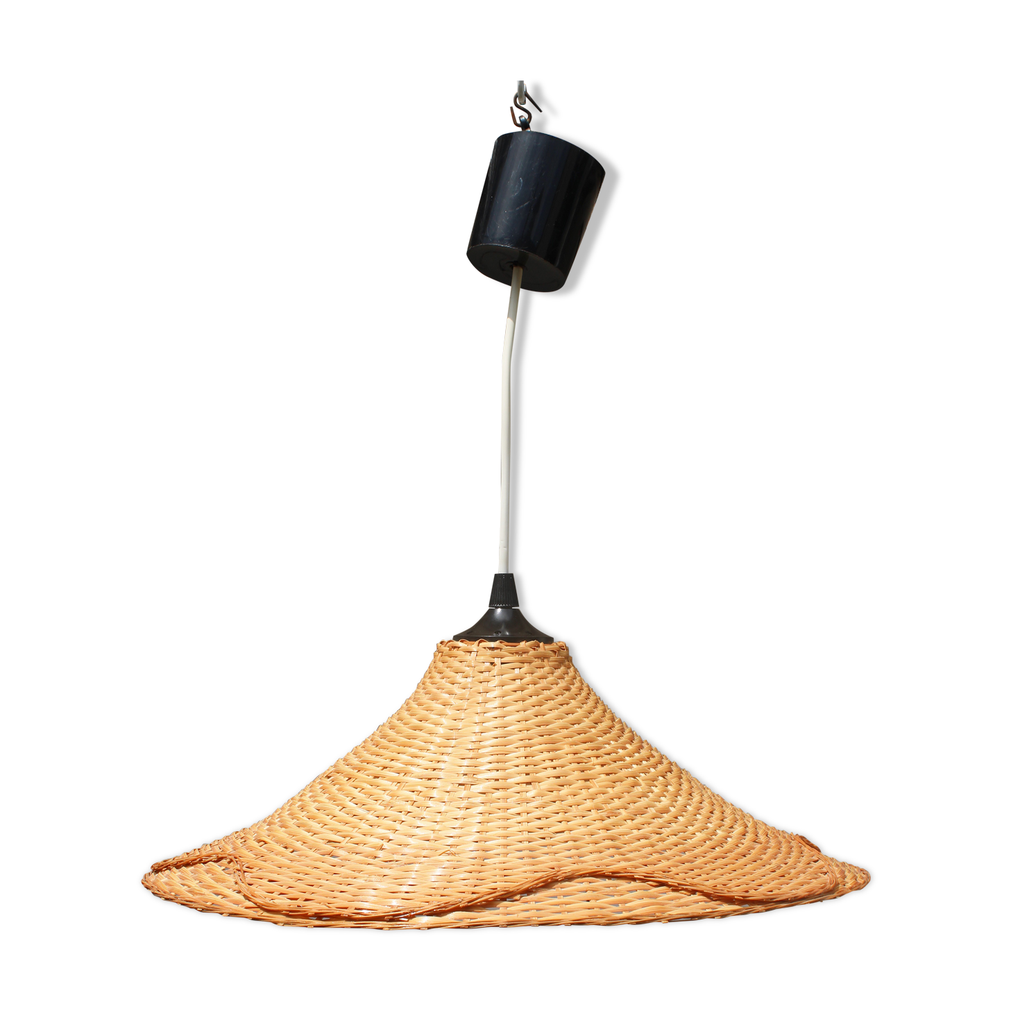 Vintage wicker hanging lamp