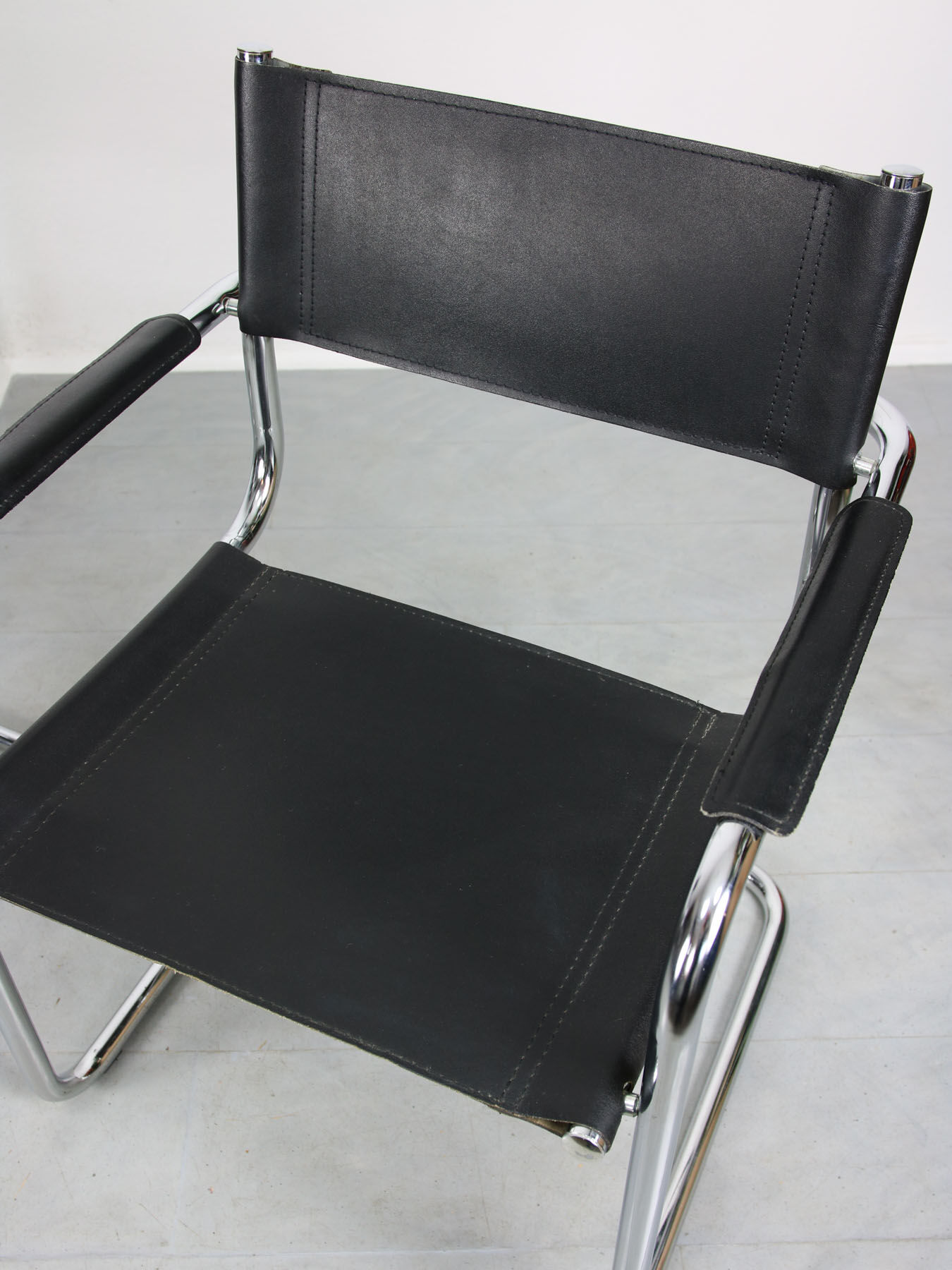 Vintage Bauhaus Cantilever S34 Leather Chair