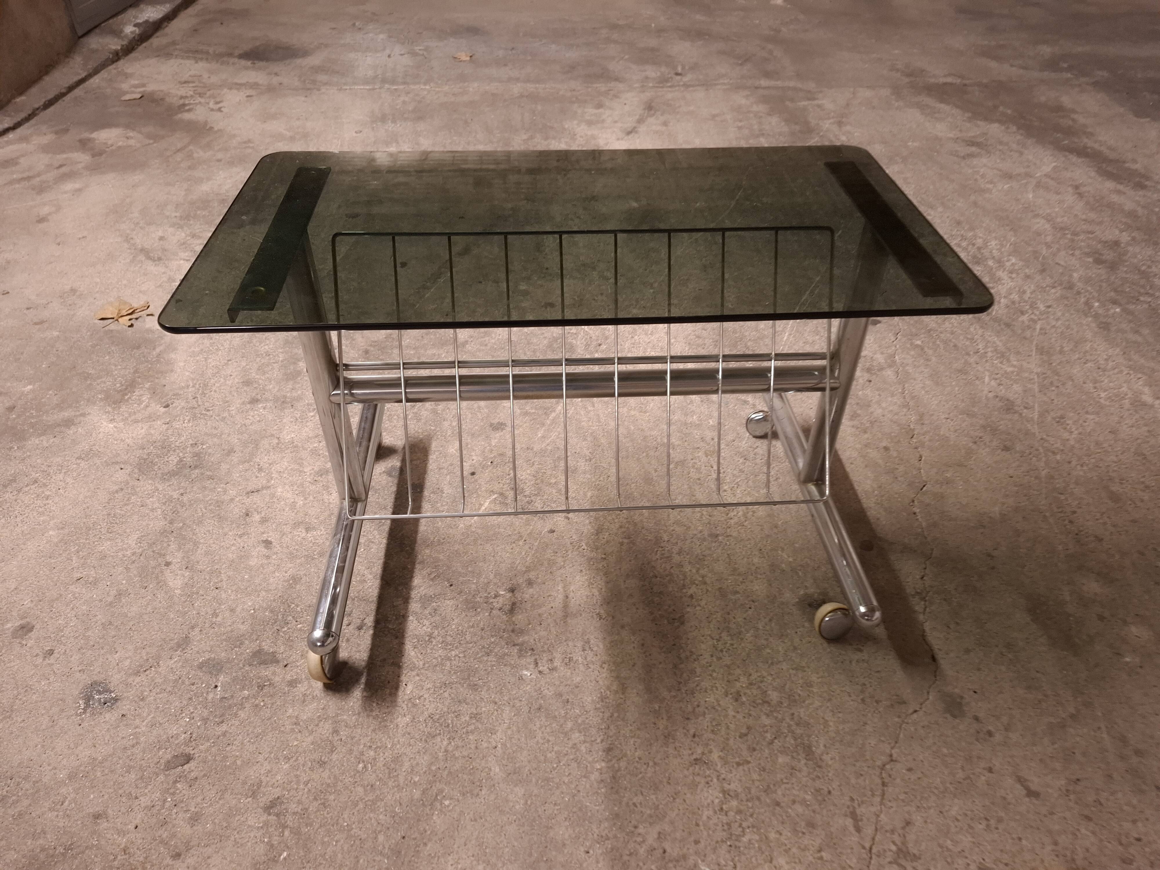 Vintage 70's coffee table, magazine rack