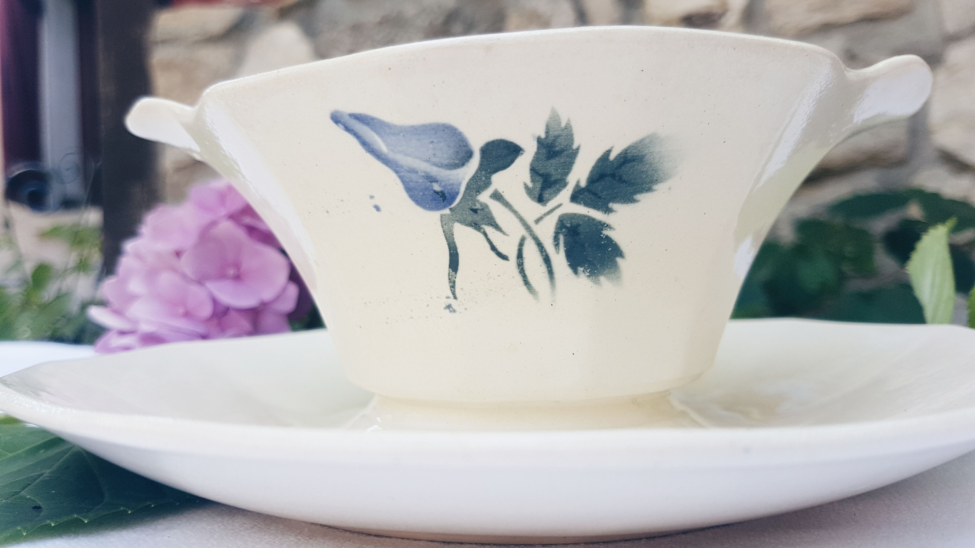 Saucière Digoin Sarreguemines blue Rose porcelain pattern "Cannes"