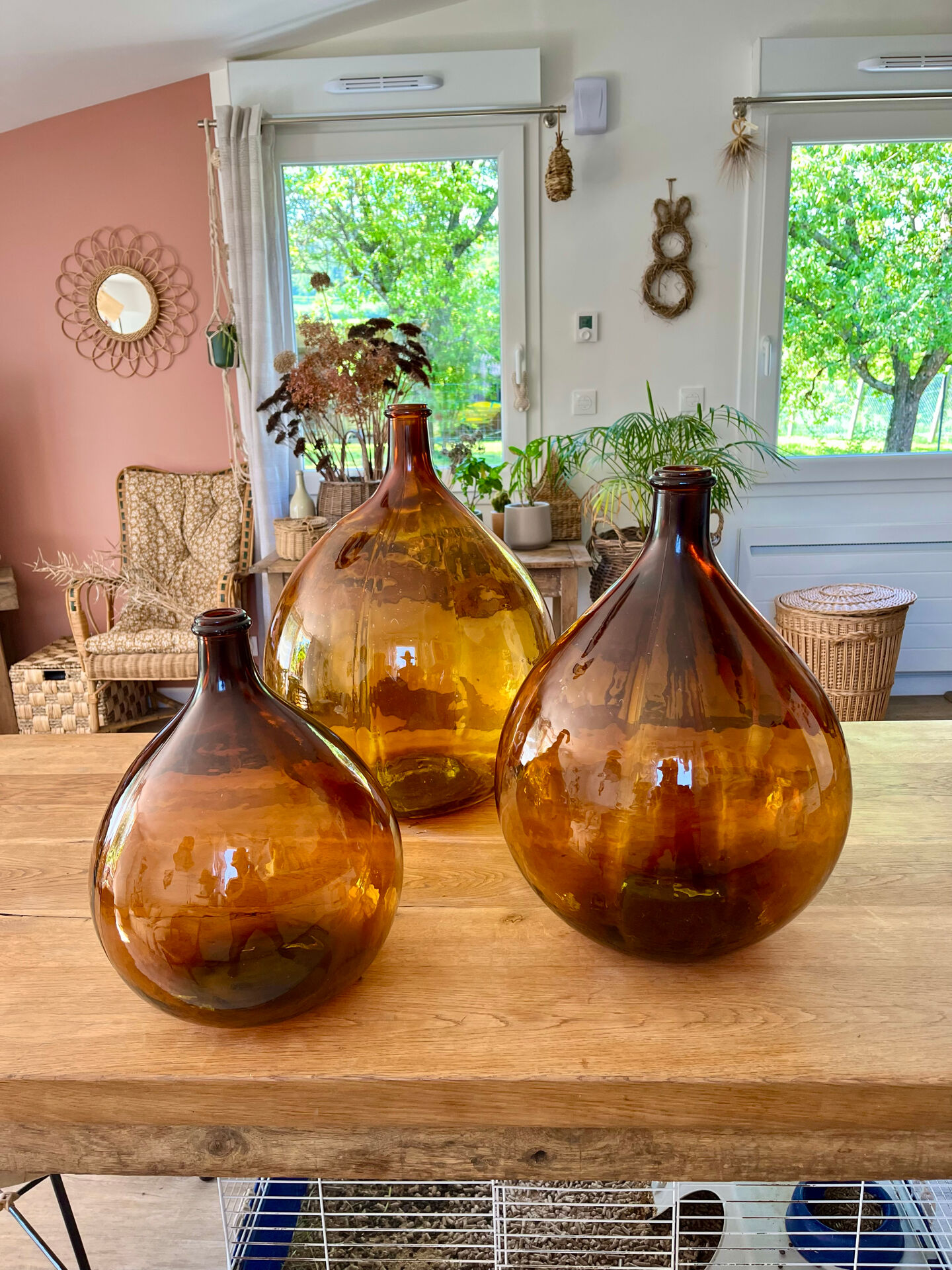 Lot de 3 dame-jeanne ambrées