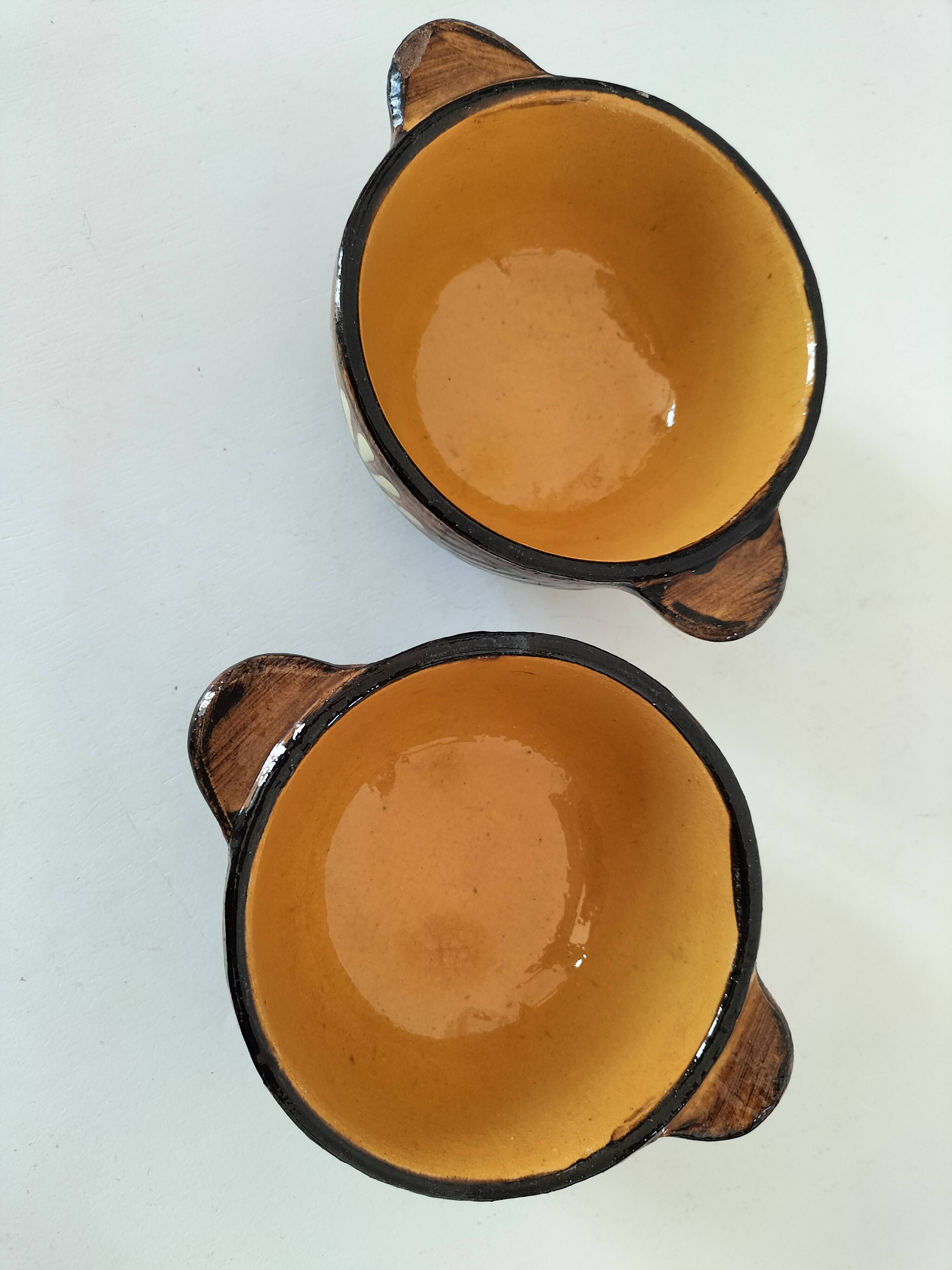 Vintage ear bowl duo