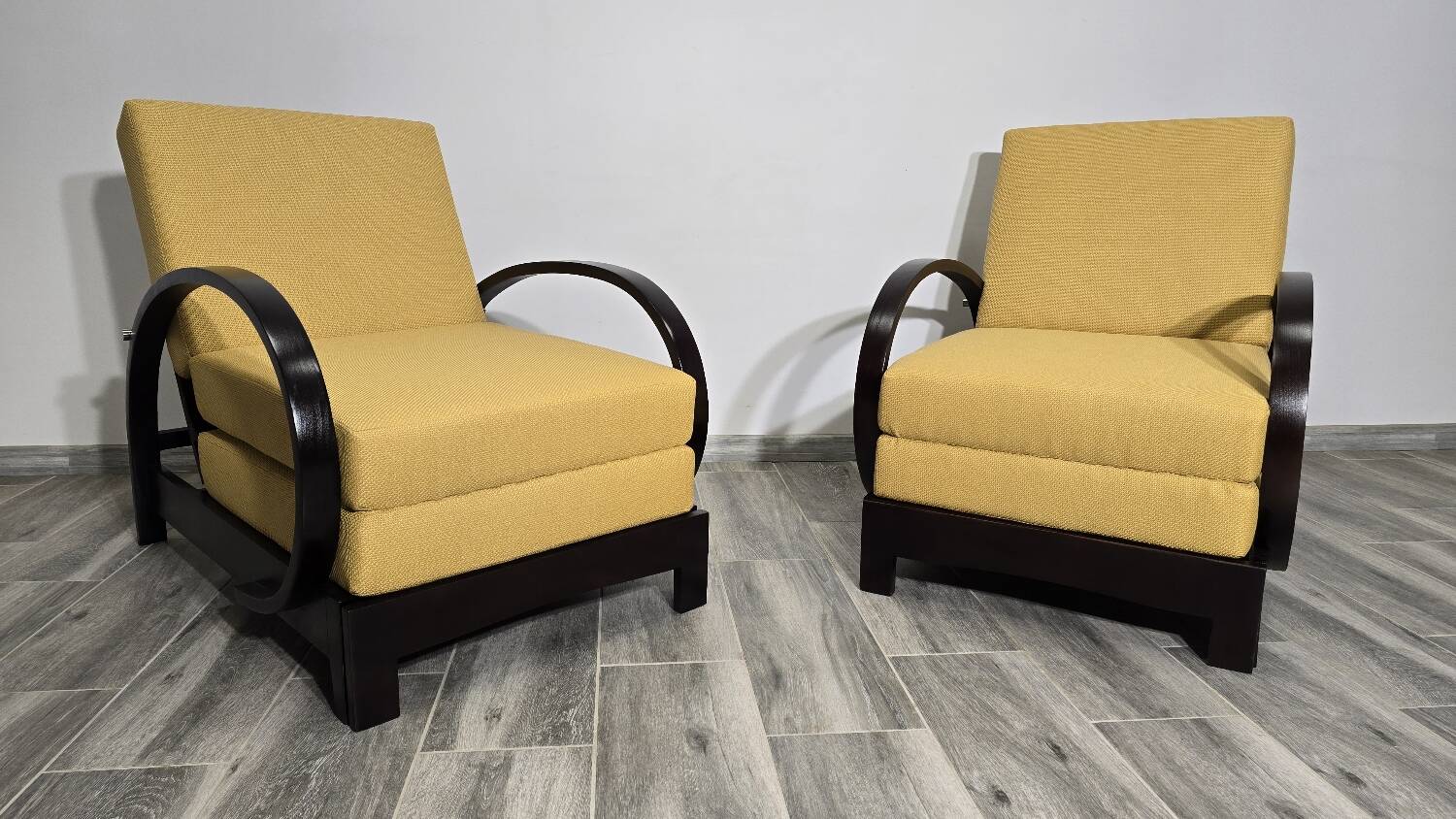 Fauteuils Art Déco par Jindrich Halabala, lot de 2