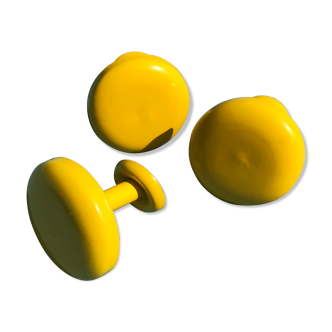 Series of 3 patères