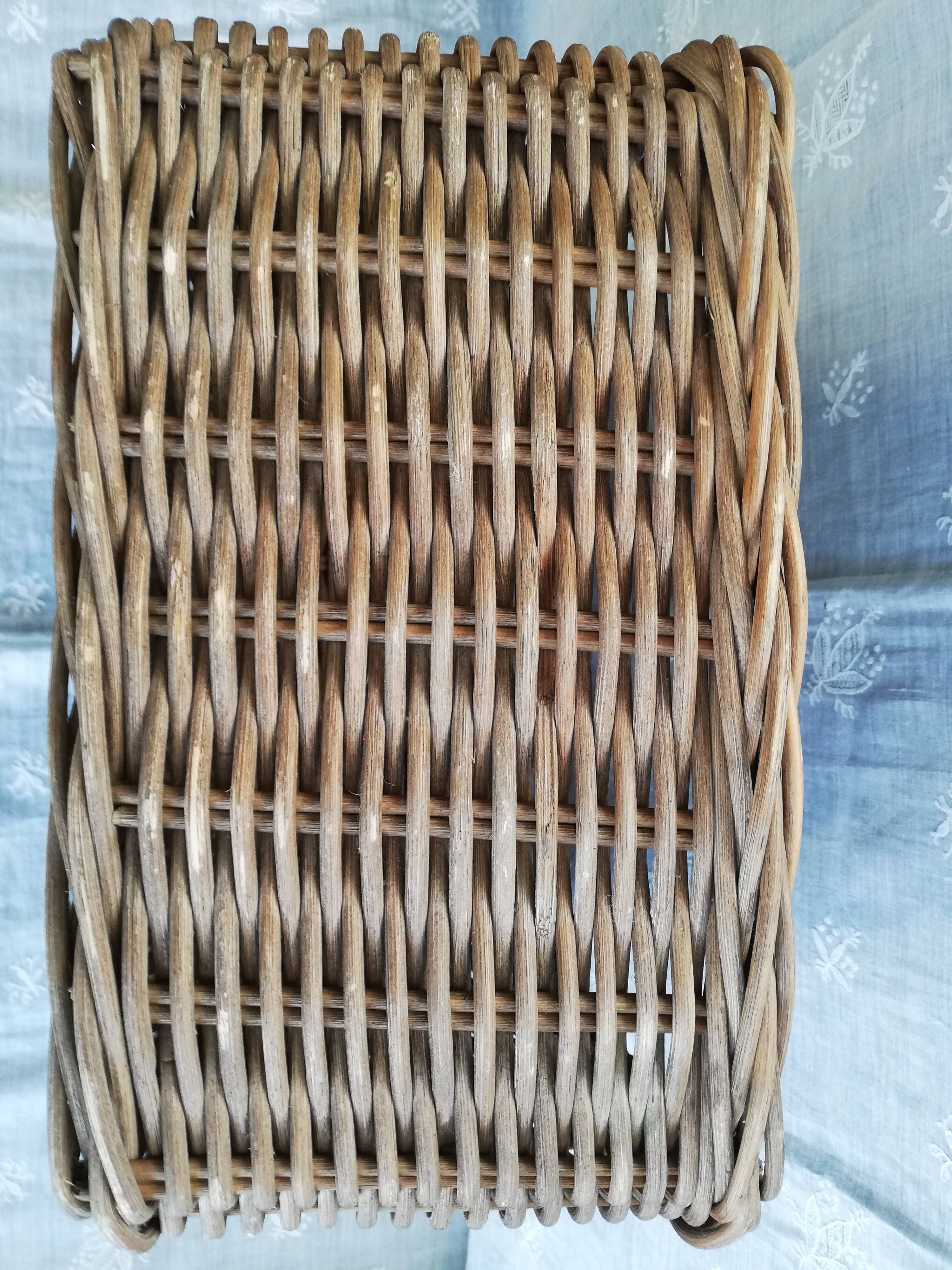 Rectangular wicker basket