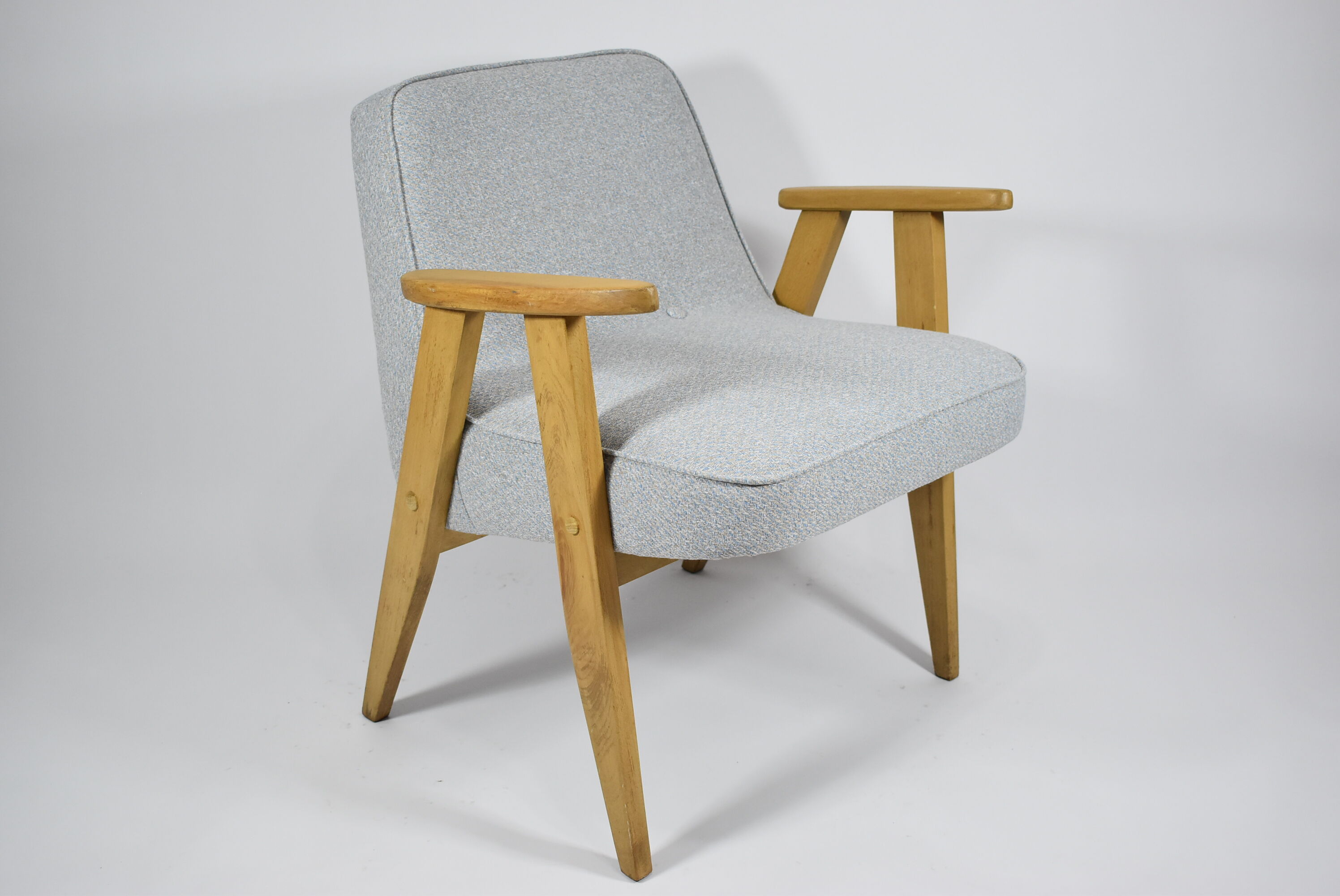 Original restored armchair 366, designer J. Chierowski, 60s, blue, oak wood