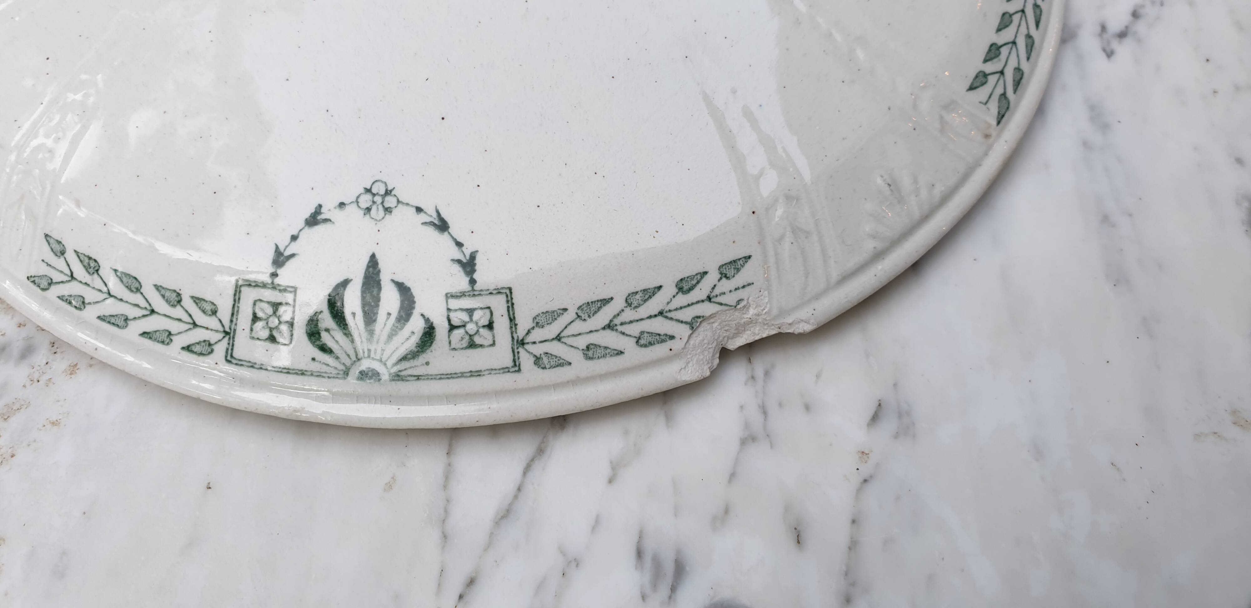 Terre de Fer Gien soup tureen, Clara model