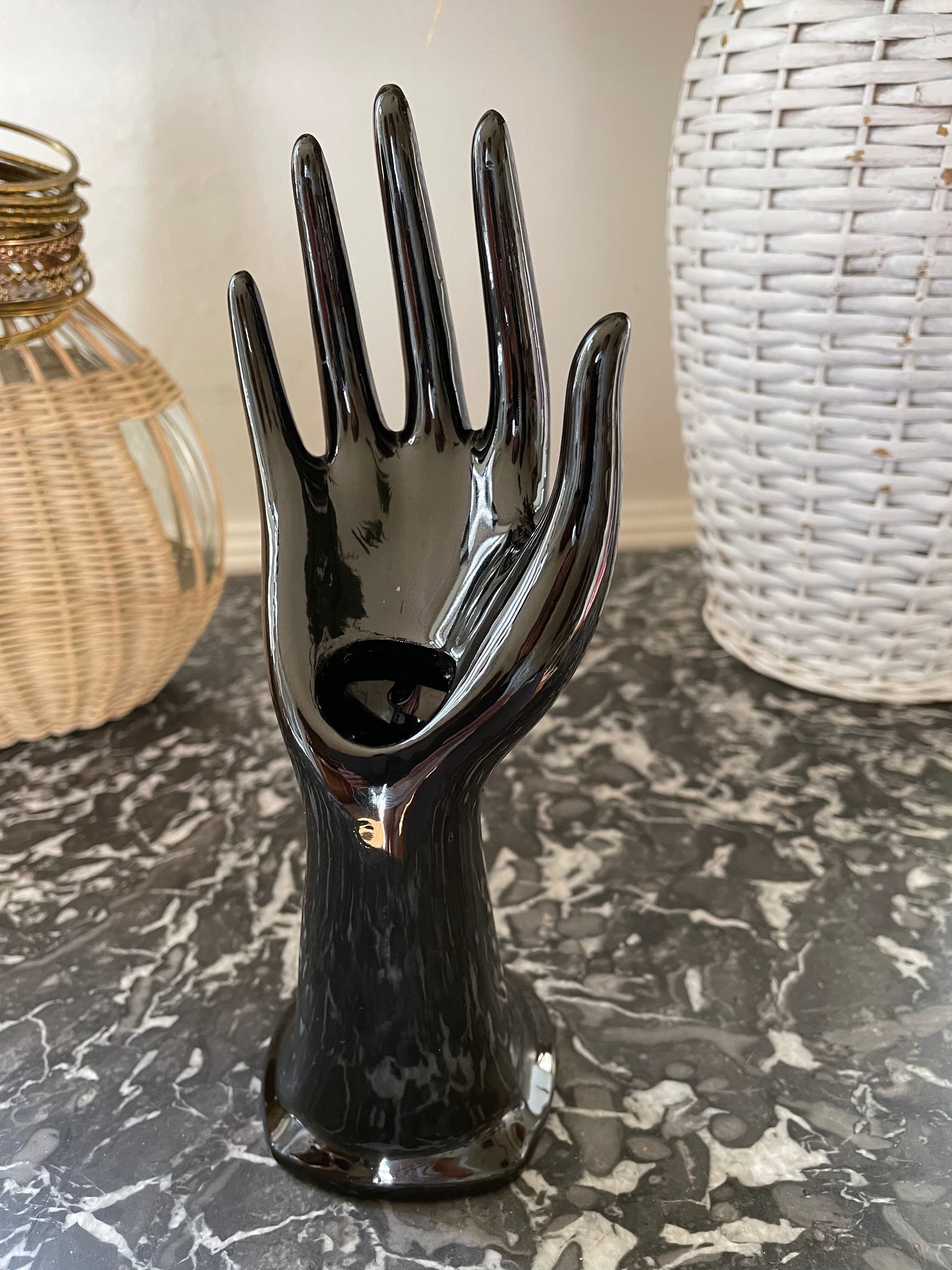 Hand baguier soliflore