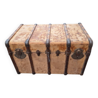 Wooden chest/box