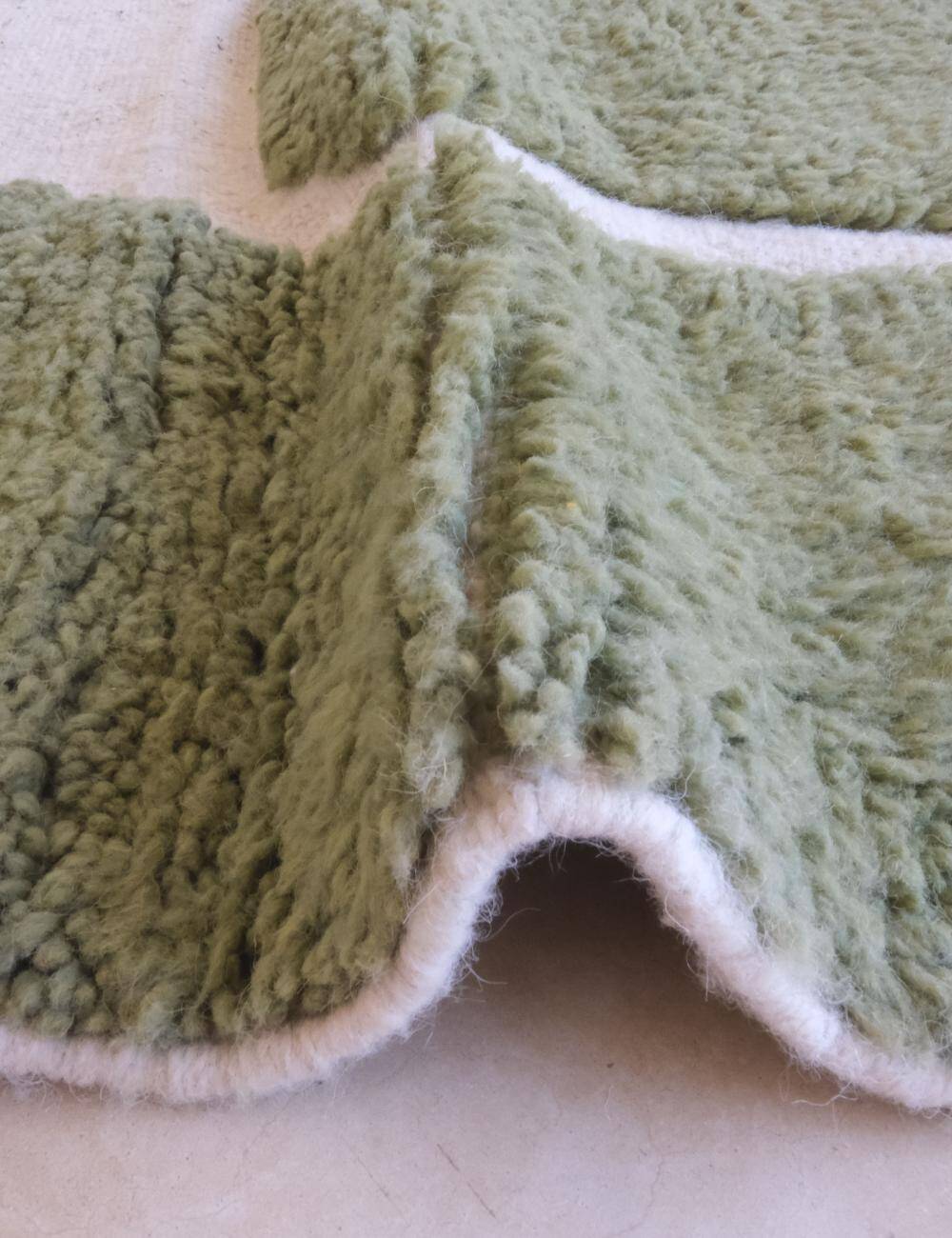 Contemporary Green Rug - 288 x 211 cm