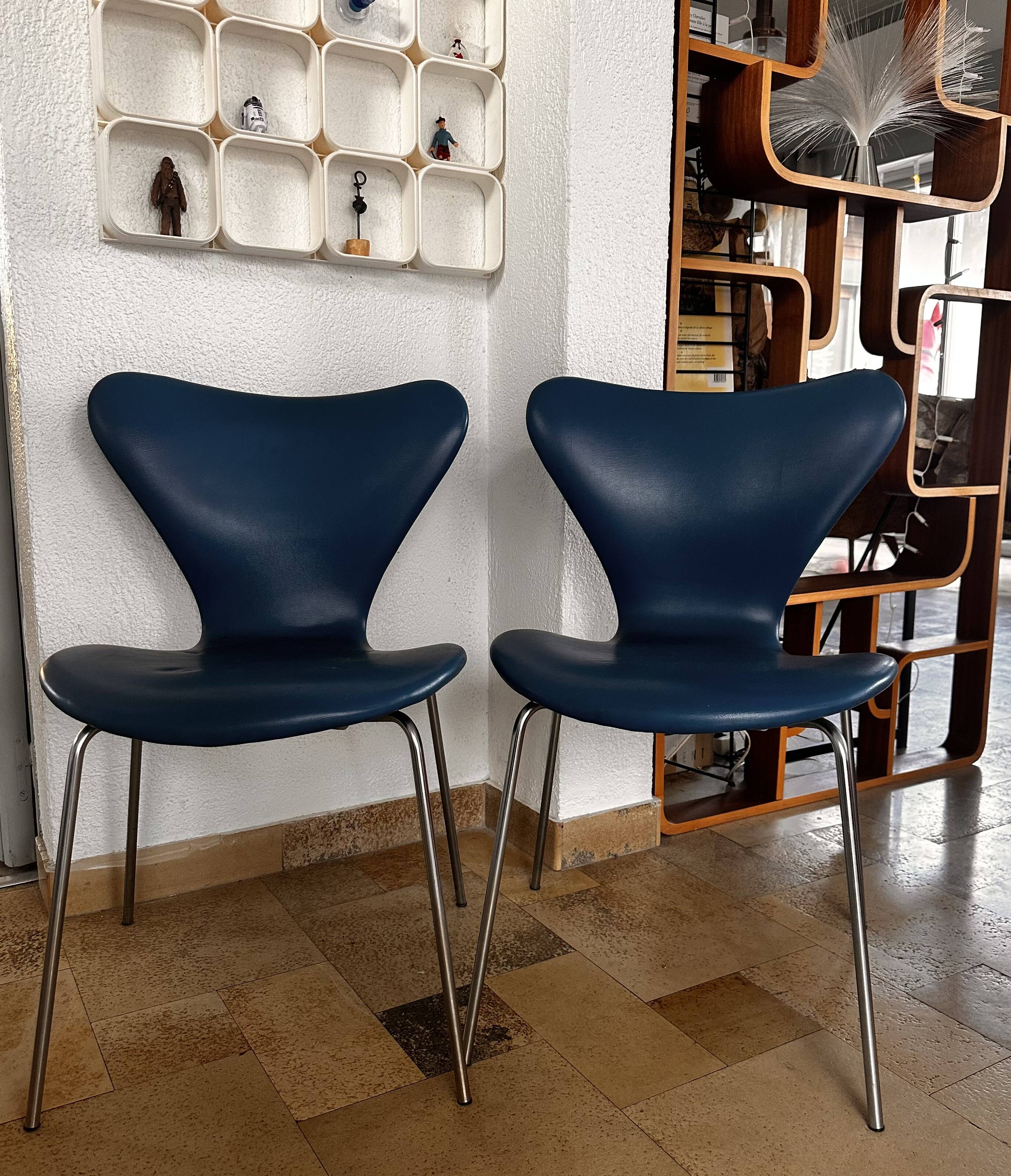 Fourmi chairs, design Arne Jacobsen for Fritz Hansen